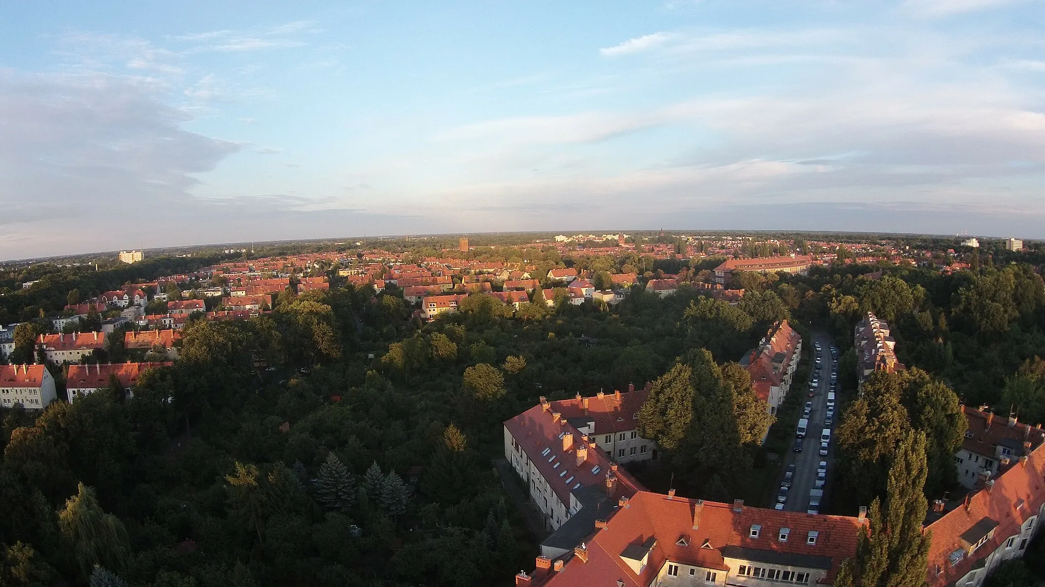 Photo showing: Aerial view of Wrocław Sępolno from Park Szczytnicki.