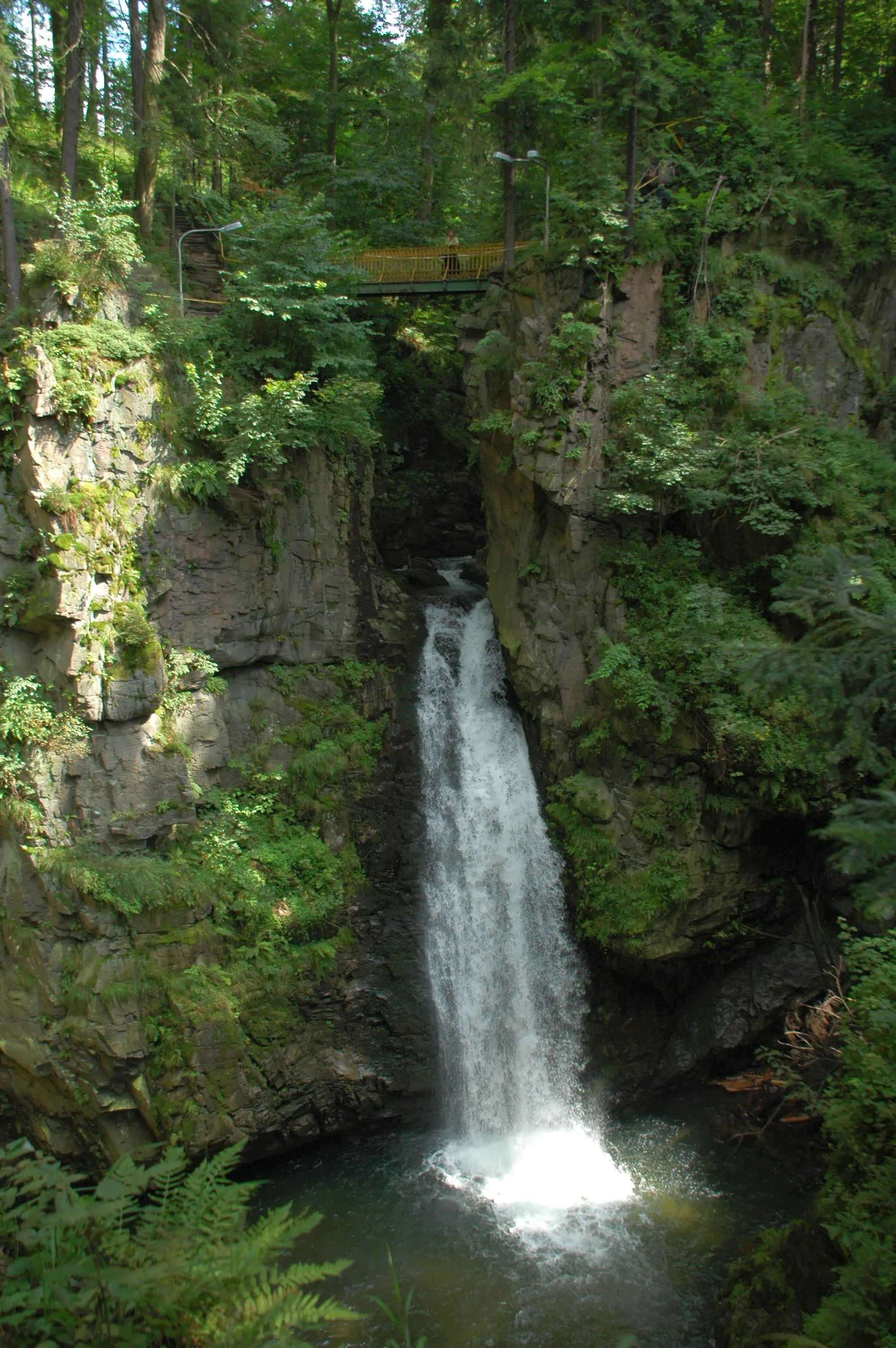 Photo showing: Poland - Miedzygórze, Waterfall of Wilczki in Śnieżnik Mountains, Sudetes