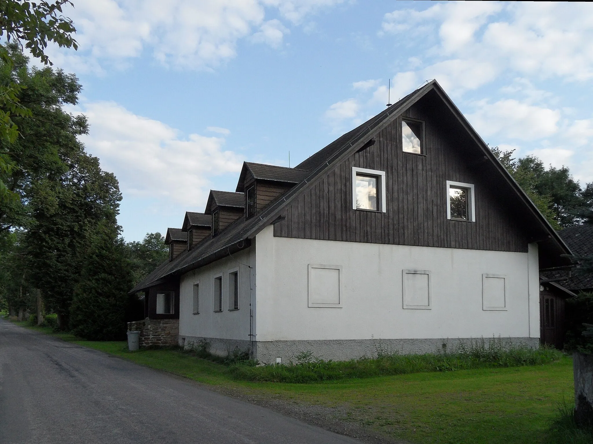 Photo showing: Dolní Orlice (Červená Voda) E. Building near Minor Road, Ústí nad Orlicí District, the Czech Republic.