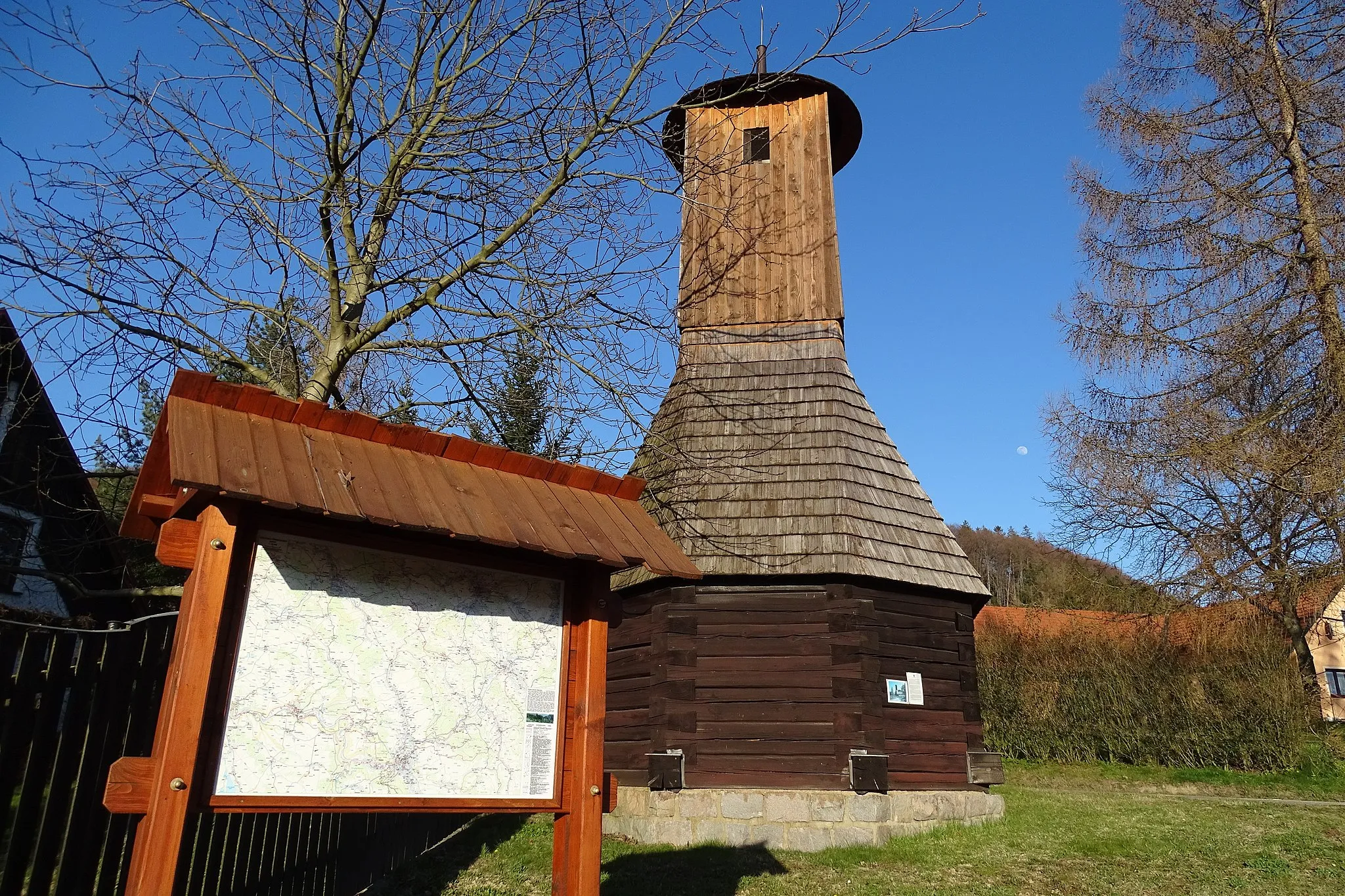 Photo showing: dřevěná zvonice