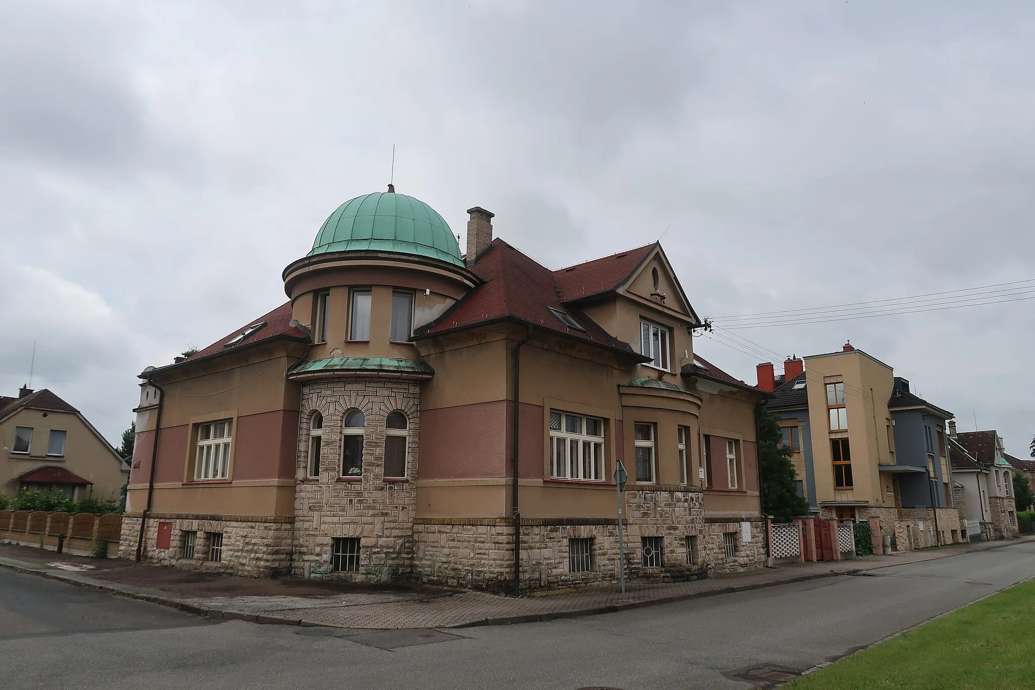 Photo showing: Červený Kostelec, vily v Palackého ulici