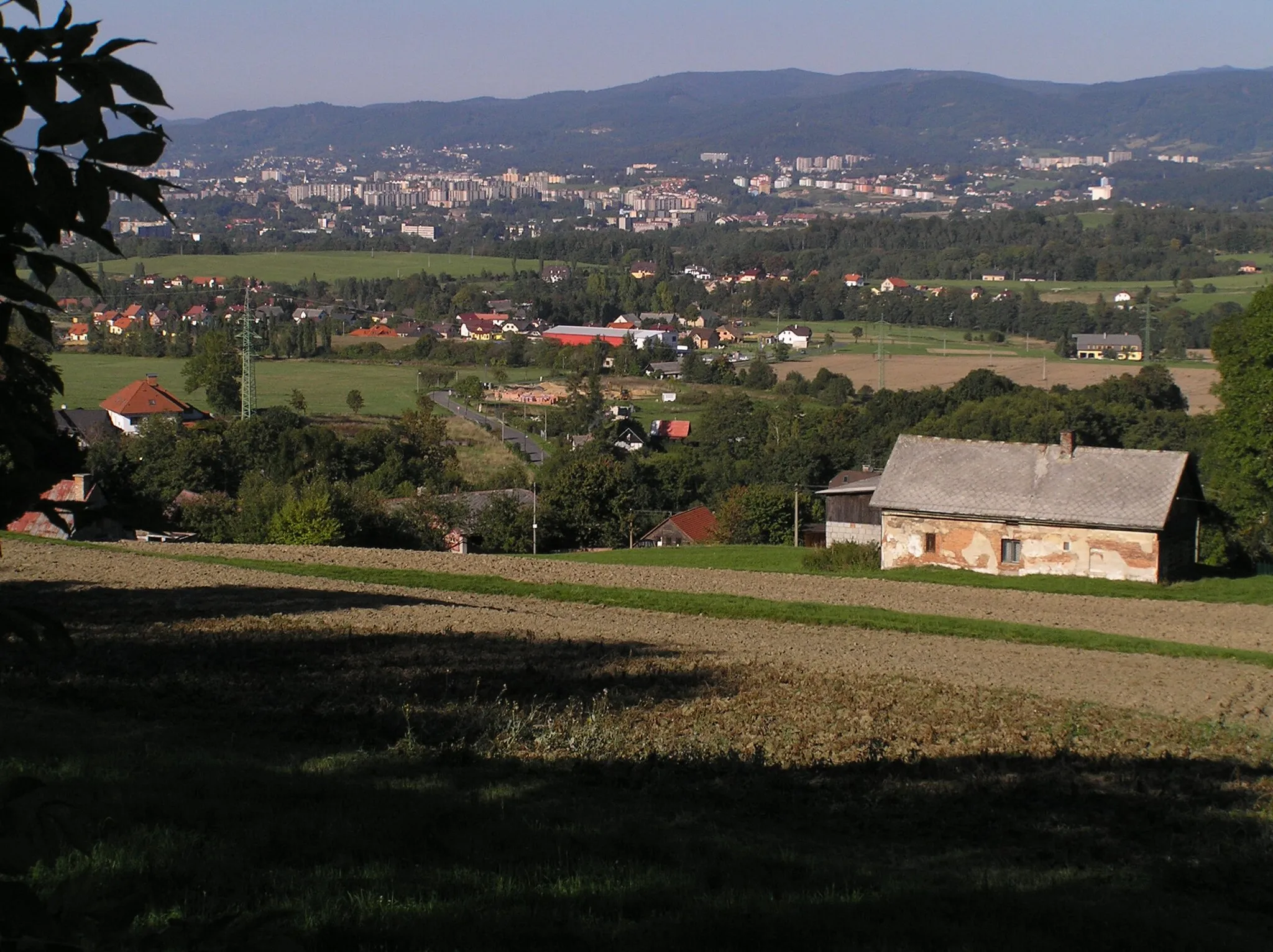 Photo showing: pohled od Šimonovic na Minkovice a Liberec