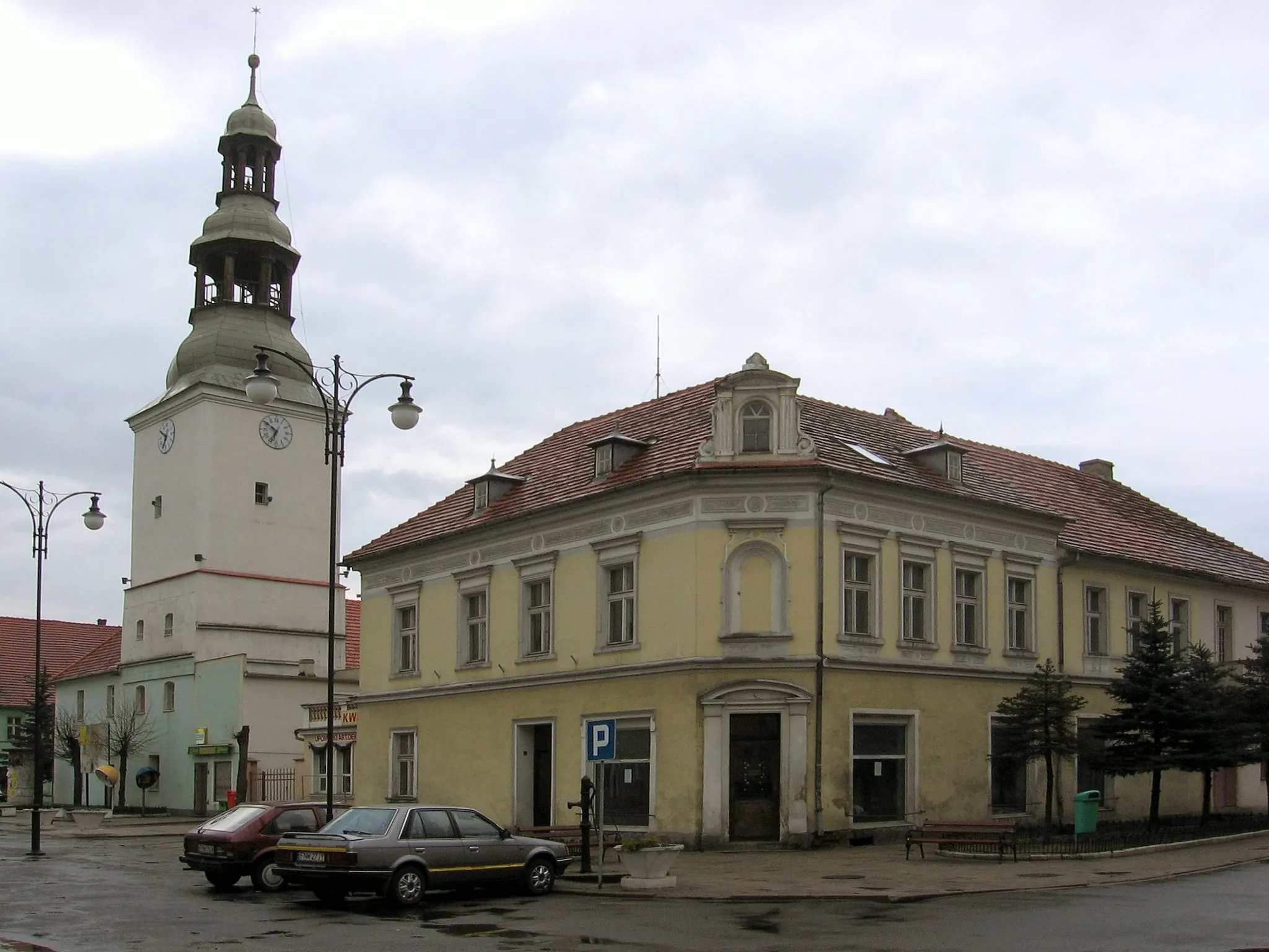 Photo showing: town Nowe Miasteczko, Poland - central square with town hall tower