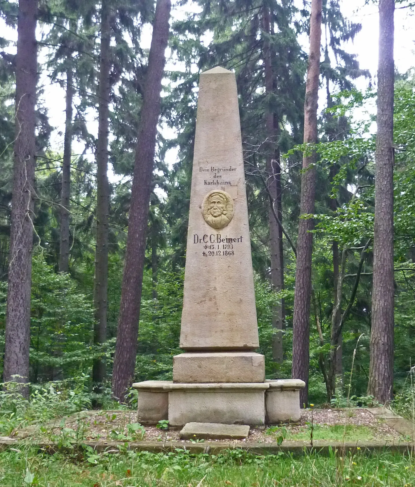 Photo showing: Monument of Carl Christian Beinert in Jedlina-Zdrój, Poland
