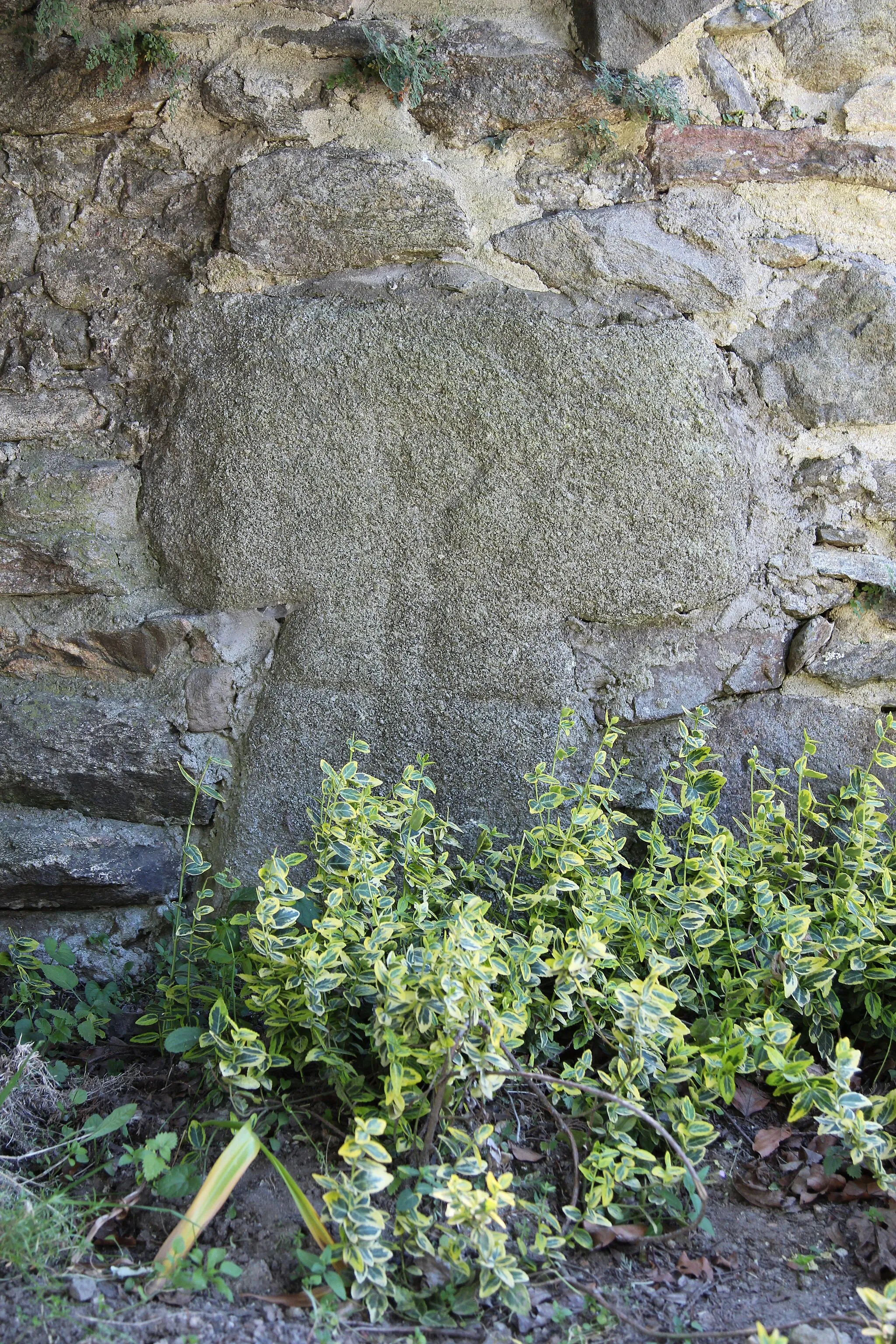 Photo showing: Stone cross in Glinno