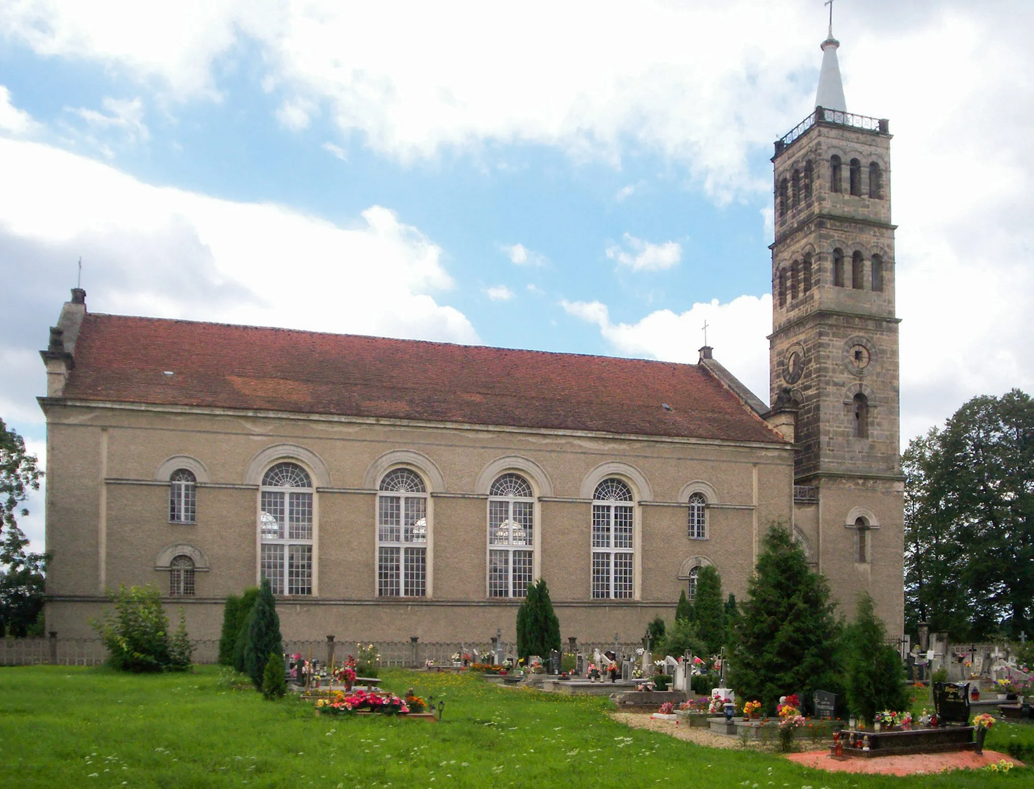 Photo showing: Oleszna Podgórska, kościół pw. Przemienienia Pańskiego.