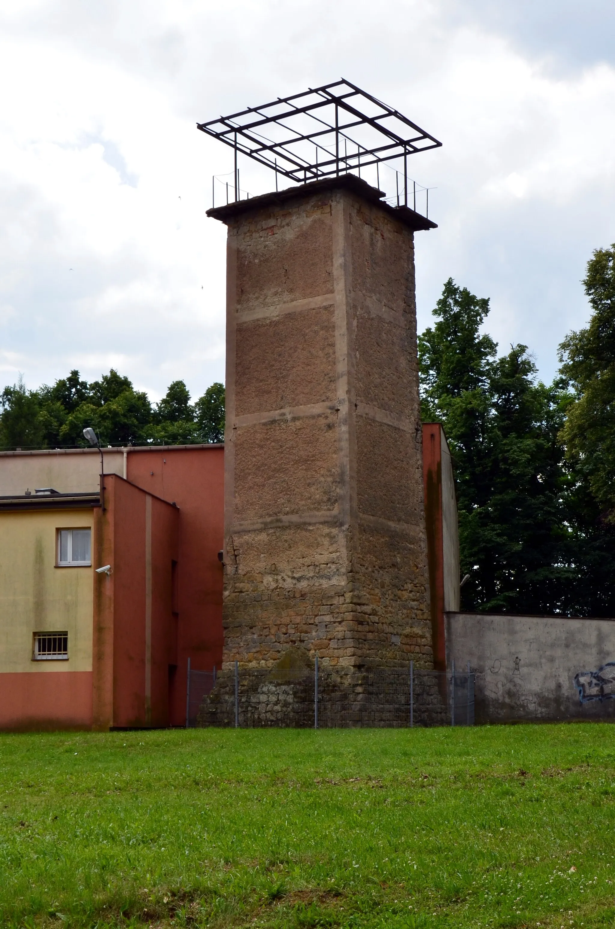 Photo showing: Złotoryja, Góra Zamkowa - dawna wieża wodociągowa z 1725 r.