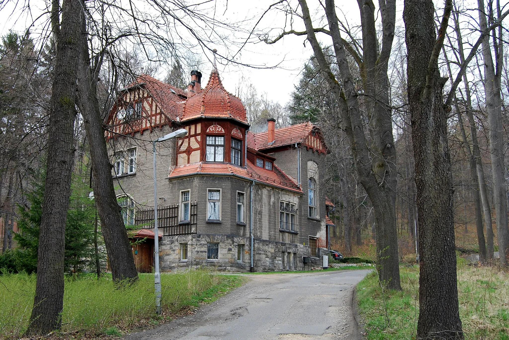 Photo showing: Kowary, ul. Sanatoryjna 17 - willa w zespole sanatorium (zabytek nr A/821 z dn. 12.07.06)