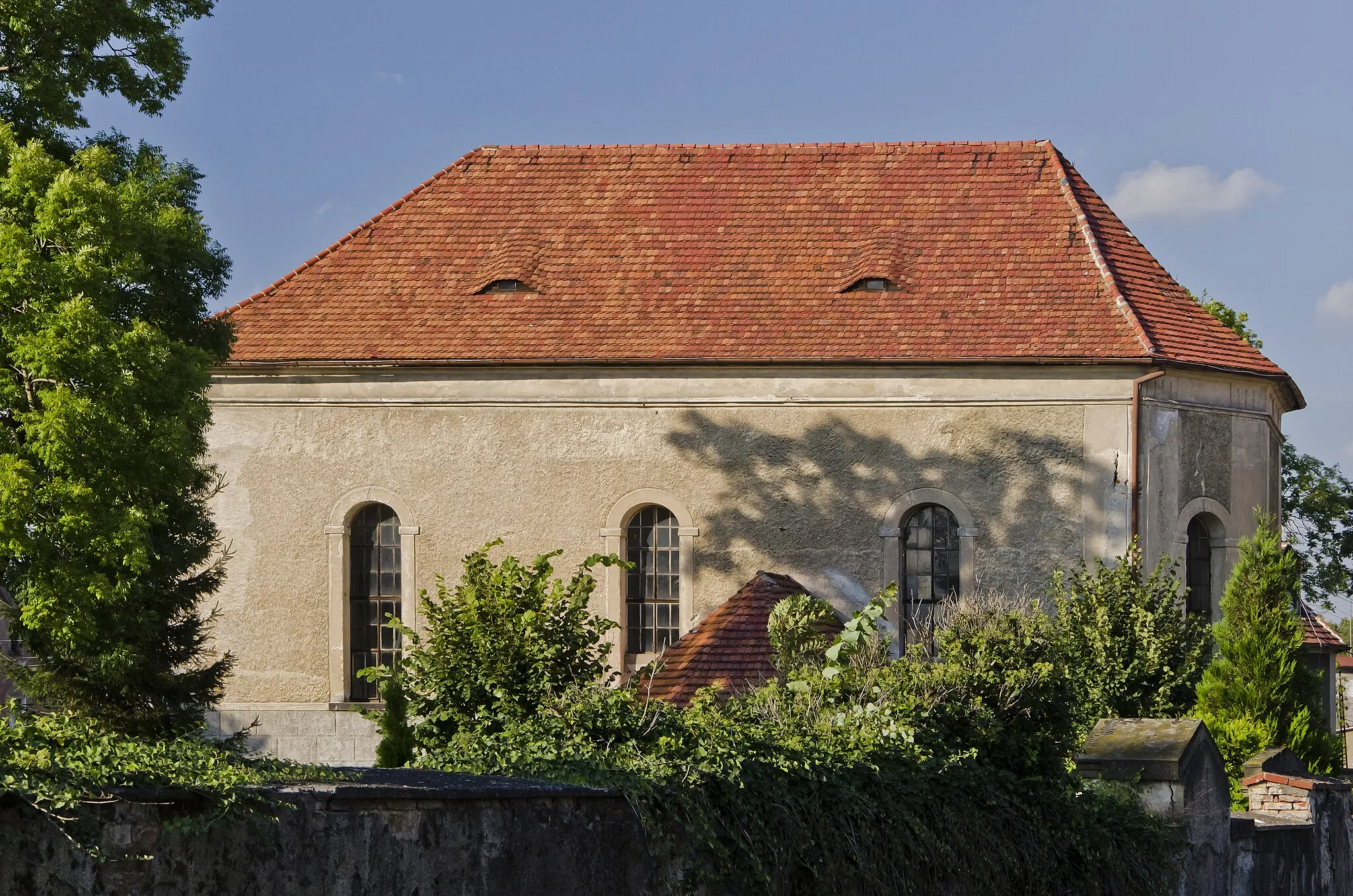 Photo showing: Cemetery chapel of Saint Barbara. Mirsk. Poland.