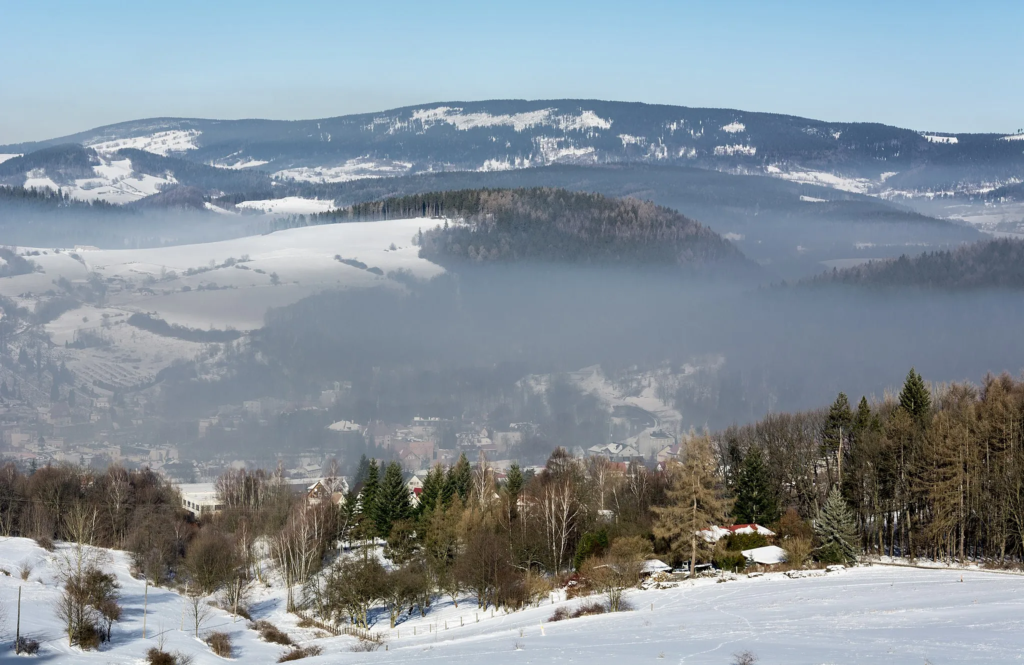 Photo showing: Smog over Nowa Ruda, Poland.