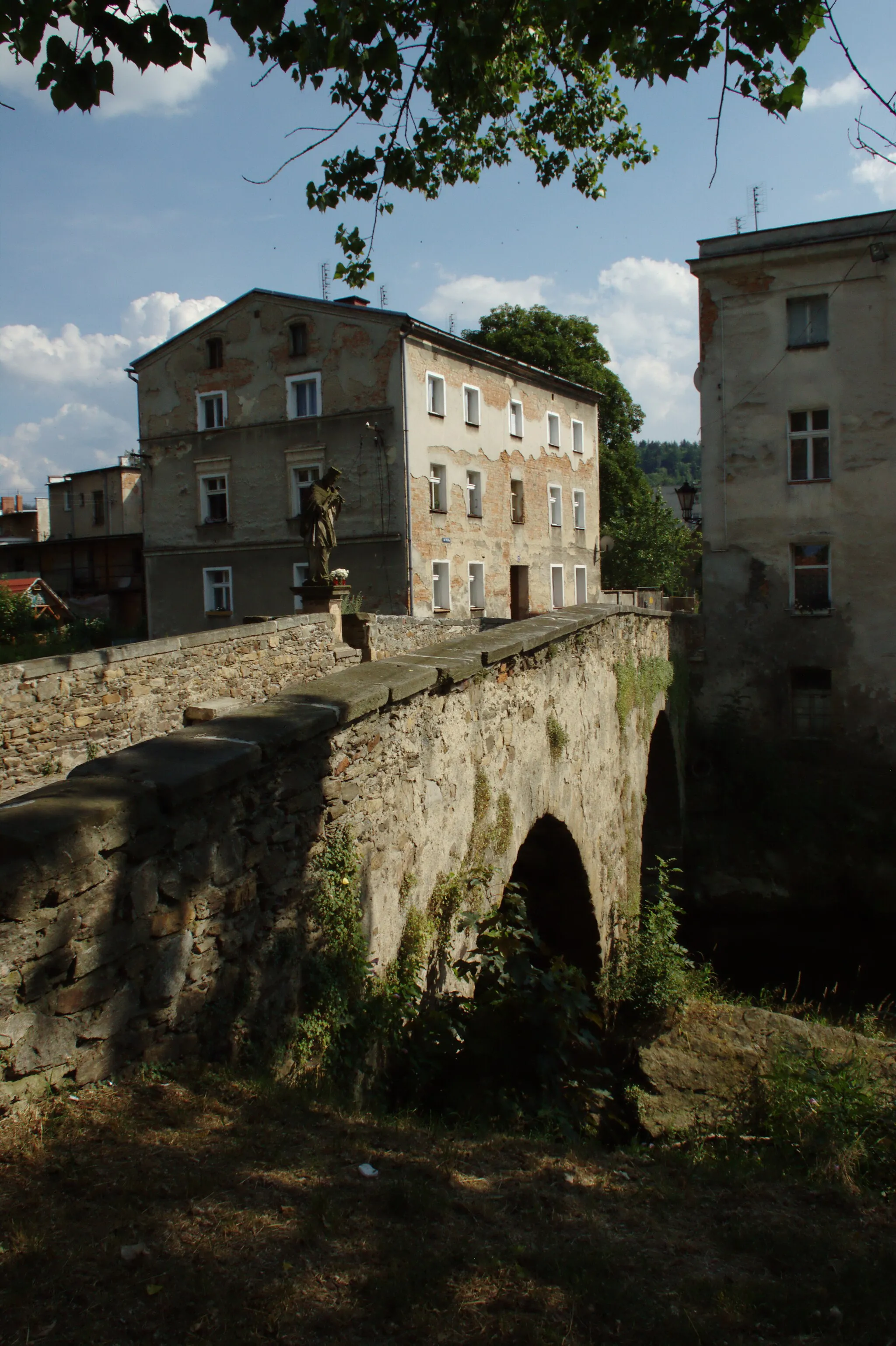 Photo showing: A stone bridge in Lądek-Zdrój, Poland