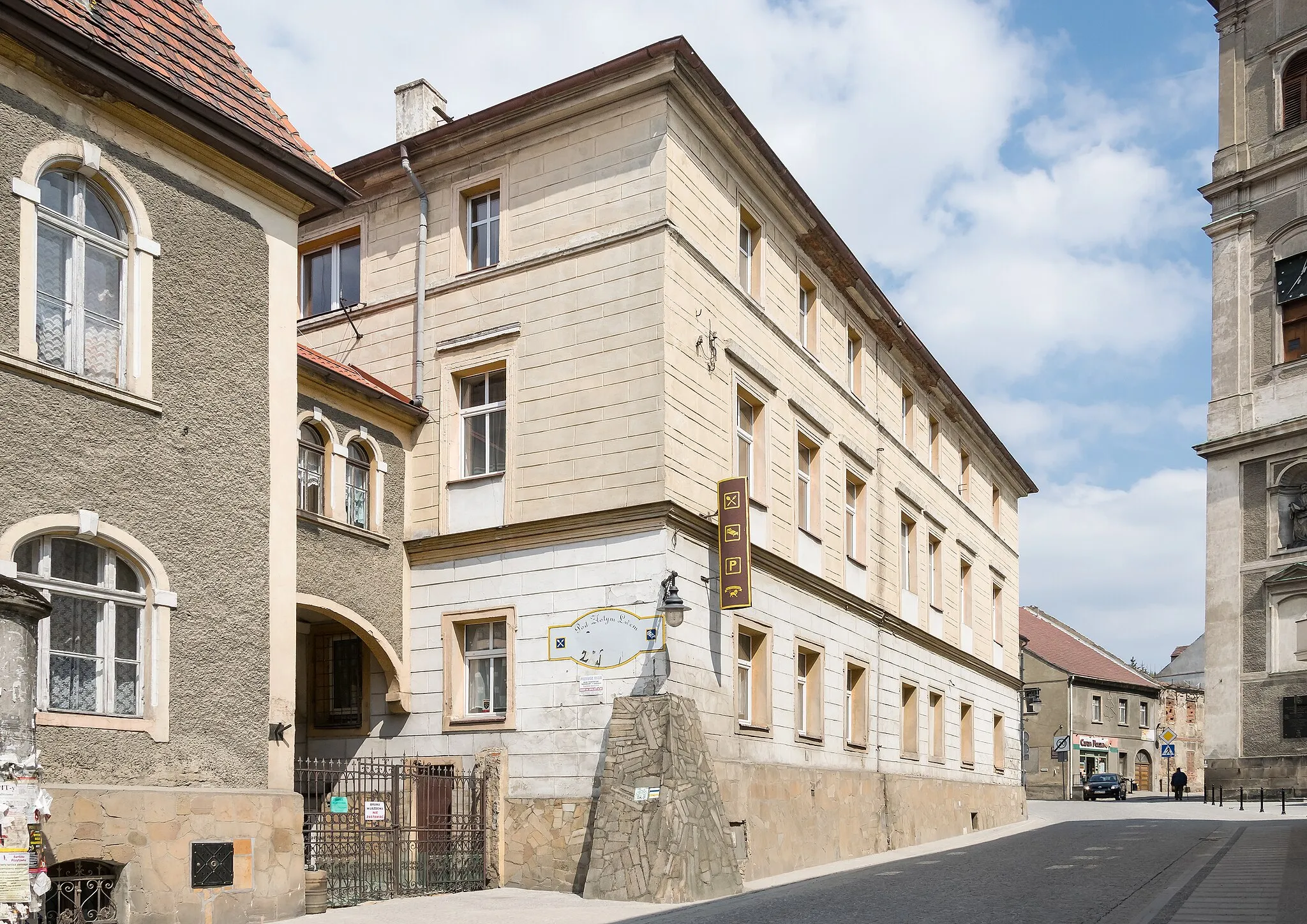 Photo showing: Pod Złotym Lwem inn in Bardo