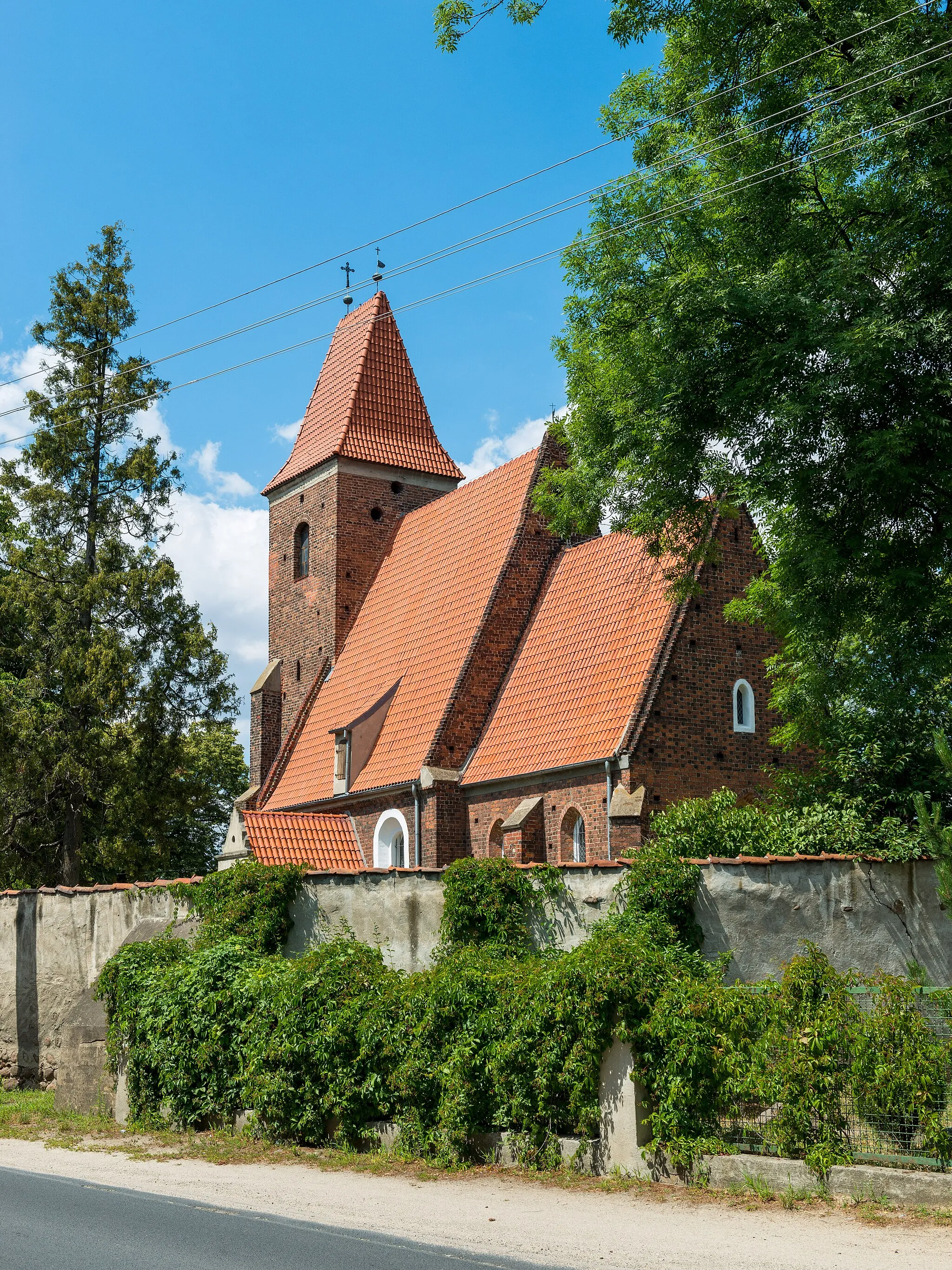 Photo showing: Kościół pomocniczy pw. św. Jadwigi.