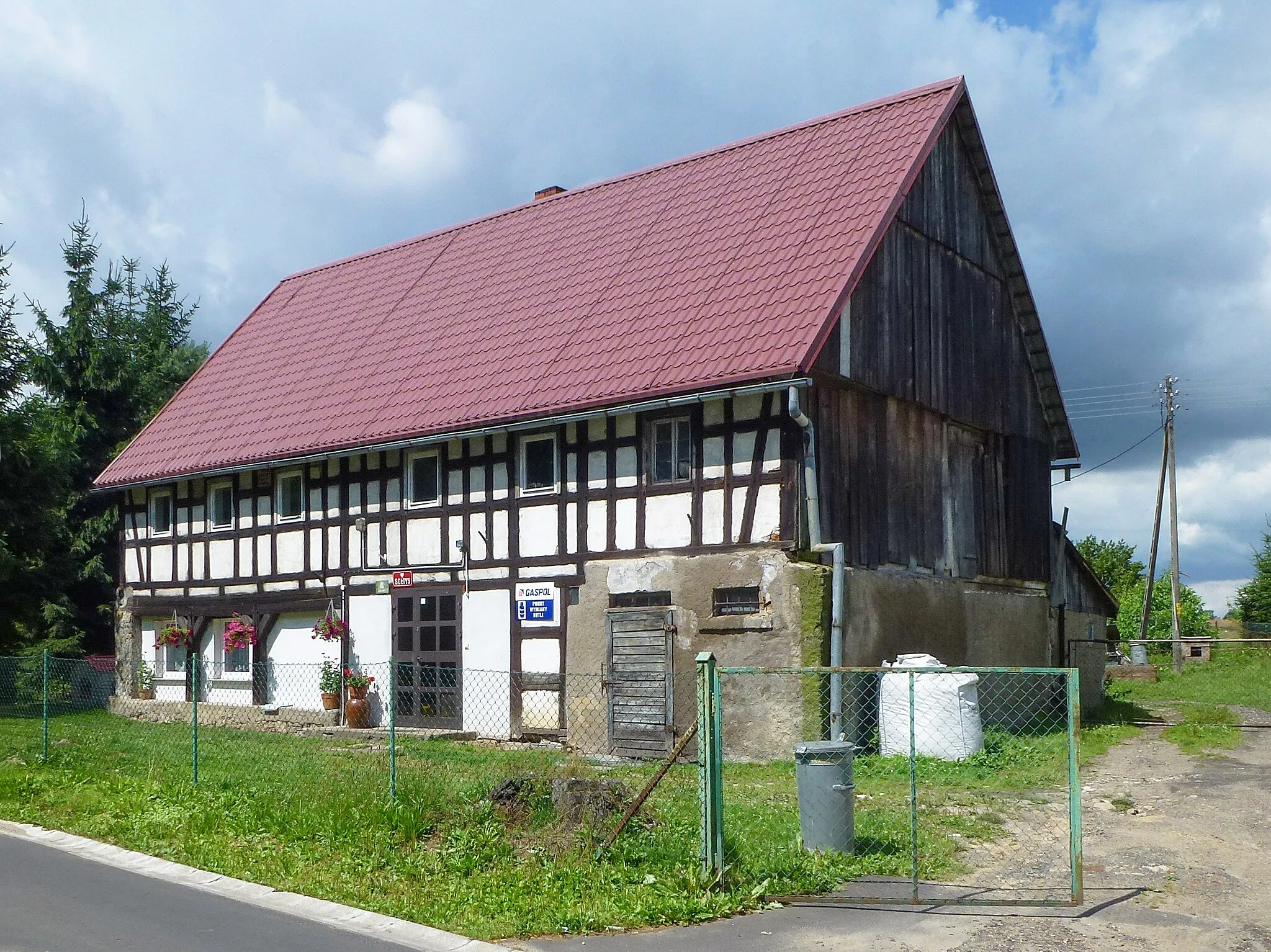 Photo showing: Gebäude Nr. 8 in Karlsberg am Queis.