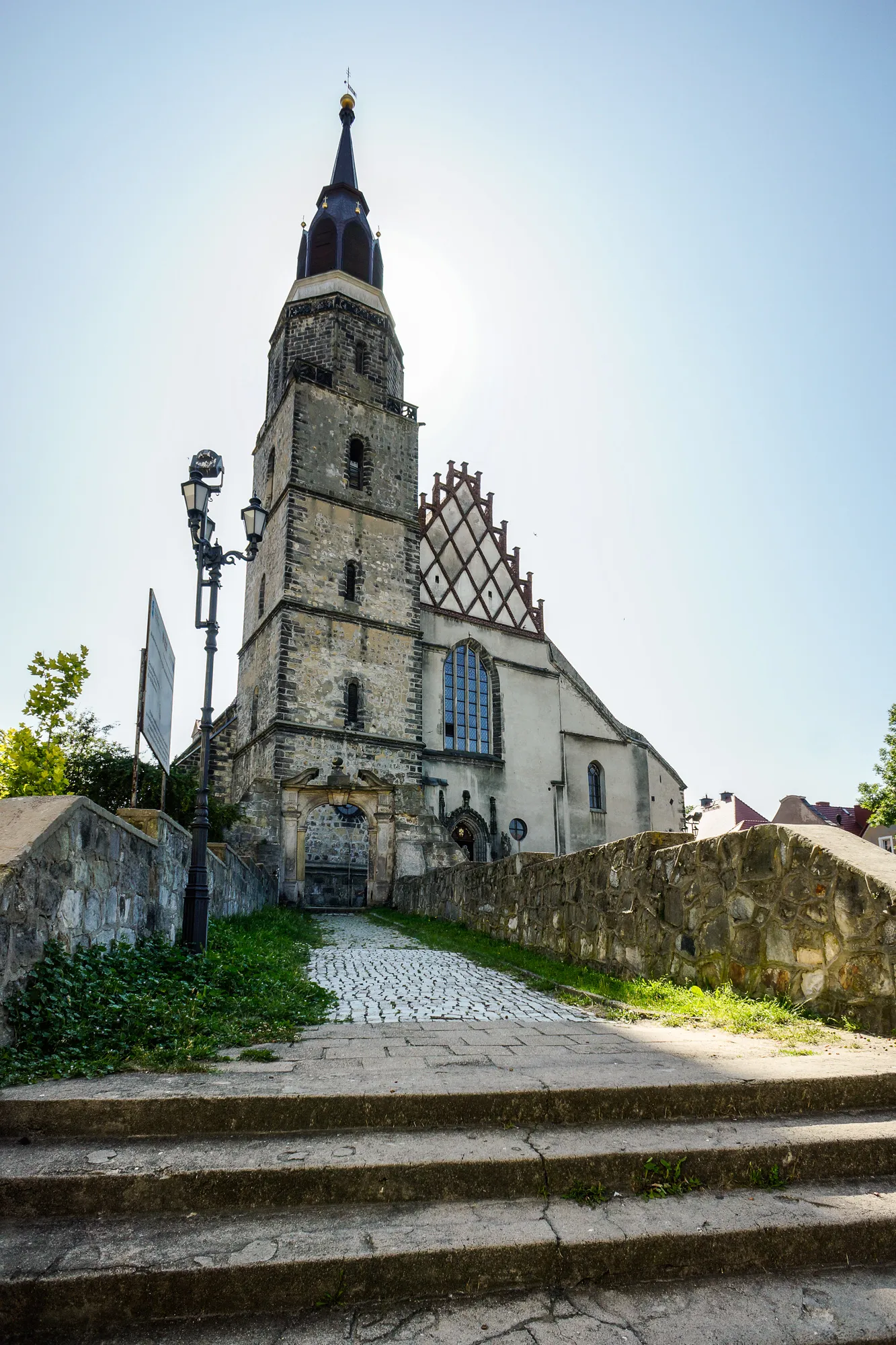 Photo showing: Sanktuarium Wniebowziętej Matki Kościoła w Bolesławcu.