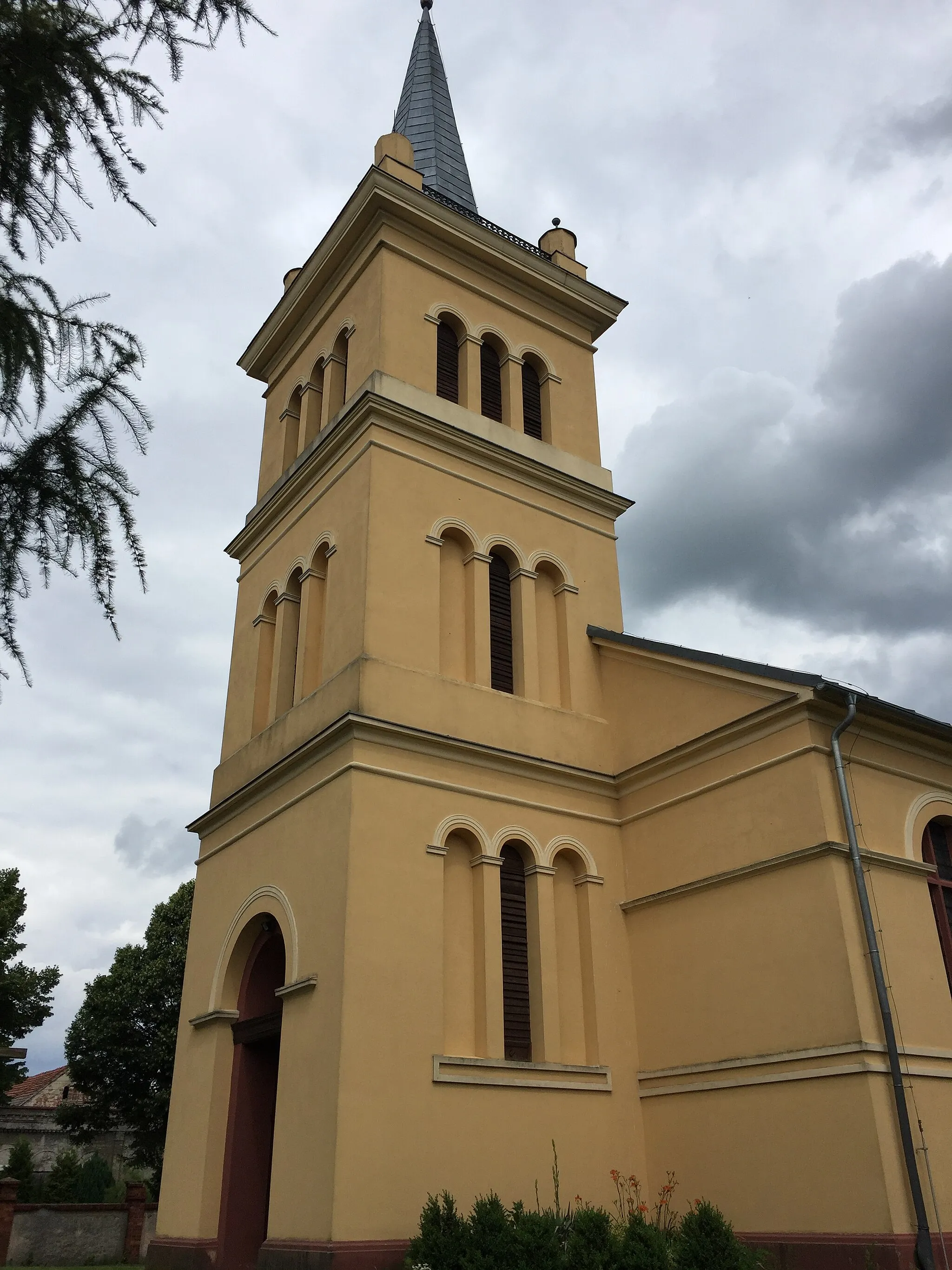 Photo showing: Wieża kościoła w Solnikach Małych