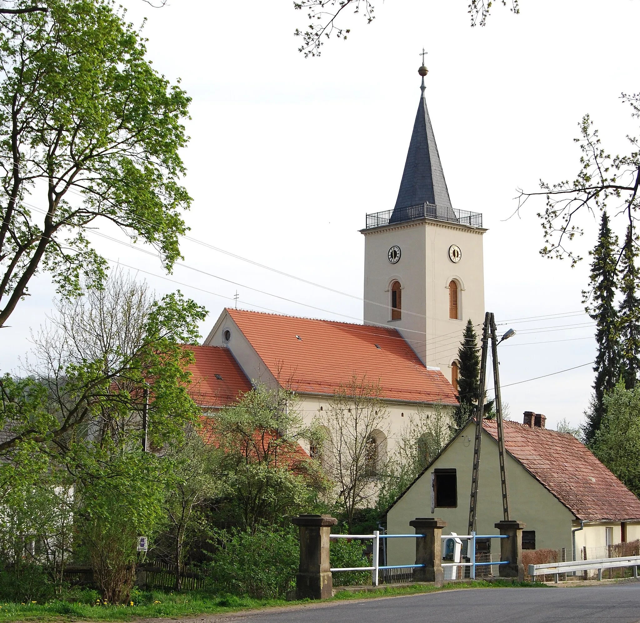 Photo showing: Sokołowiec - kościół parafialny p.w. św. Jadwigi, poł. XIII, XVI, XVIII w. (zabytek nr rejestr. 575 z 18.03.1959)