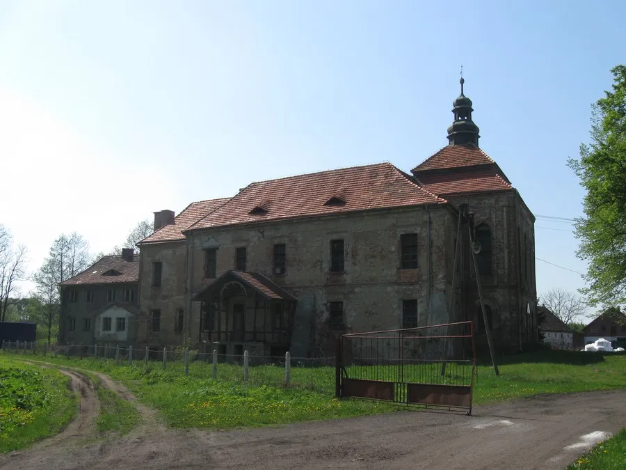 Photo showing: Siecieborzyce - pałac