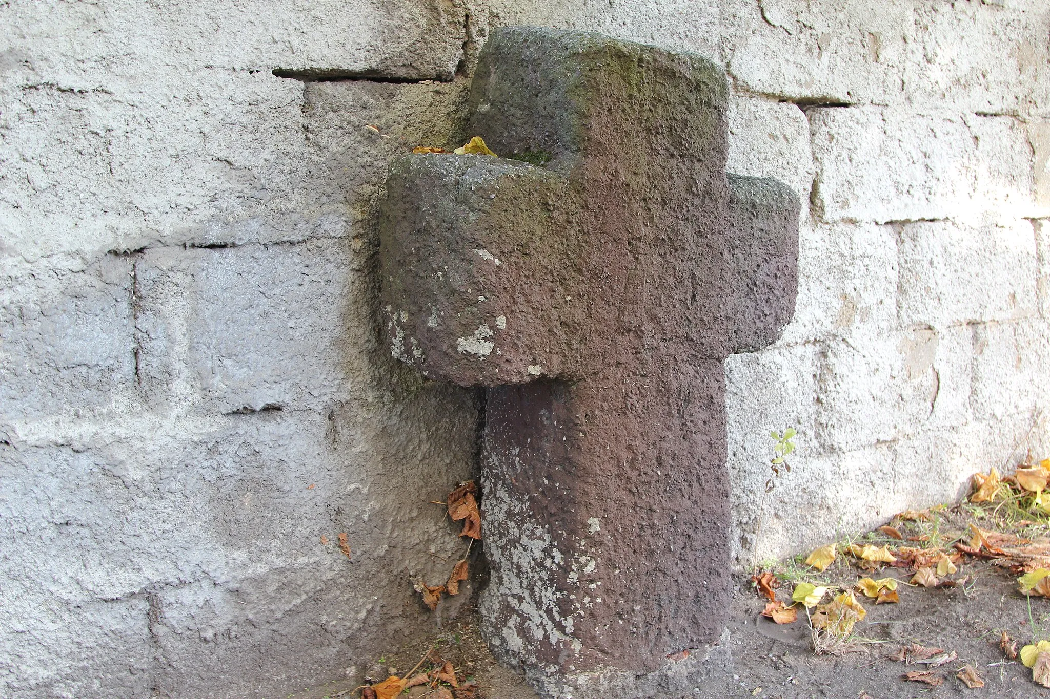 Photo showing: Stone cross in Przemków