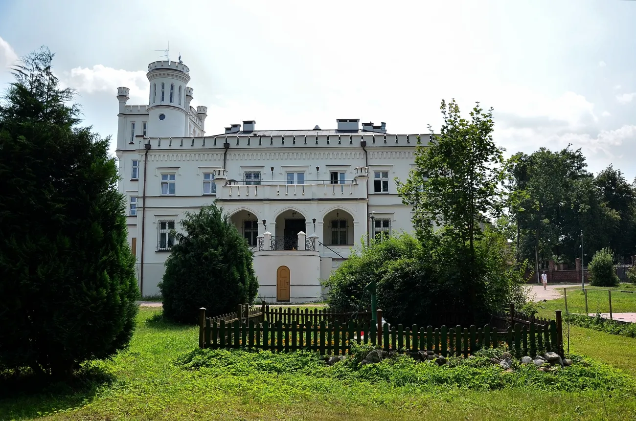 Photo showing: Mrozów - pałac, obecnie "Zakład Opiekuńczy dla Dorosłych" (zabytek nr A/3763/392/W)
