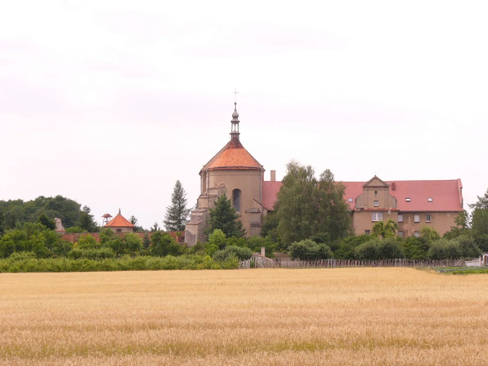 Photo showing: Sisters of the Holy Family of Nazareth monastery in Ostrzeszów