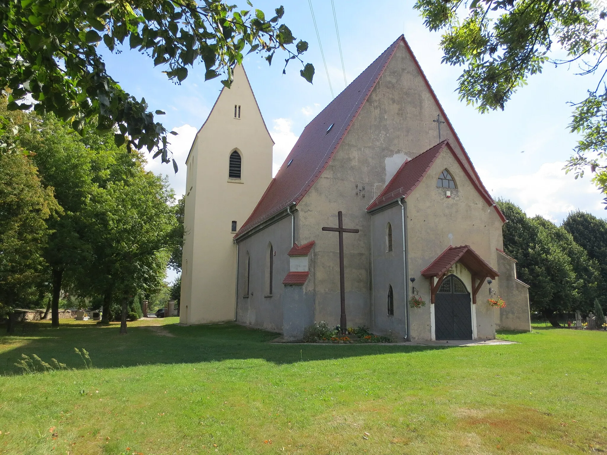 Photo showing: Kirche in Niedźwiedzice bei Legnicka (bis 1945: Bärsdorf bei Liegnitz)