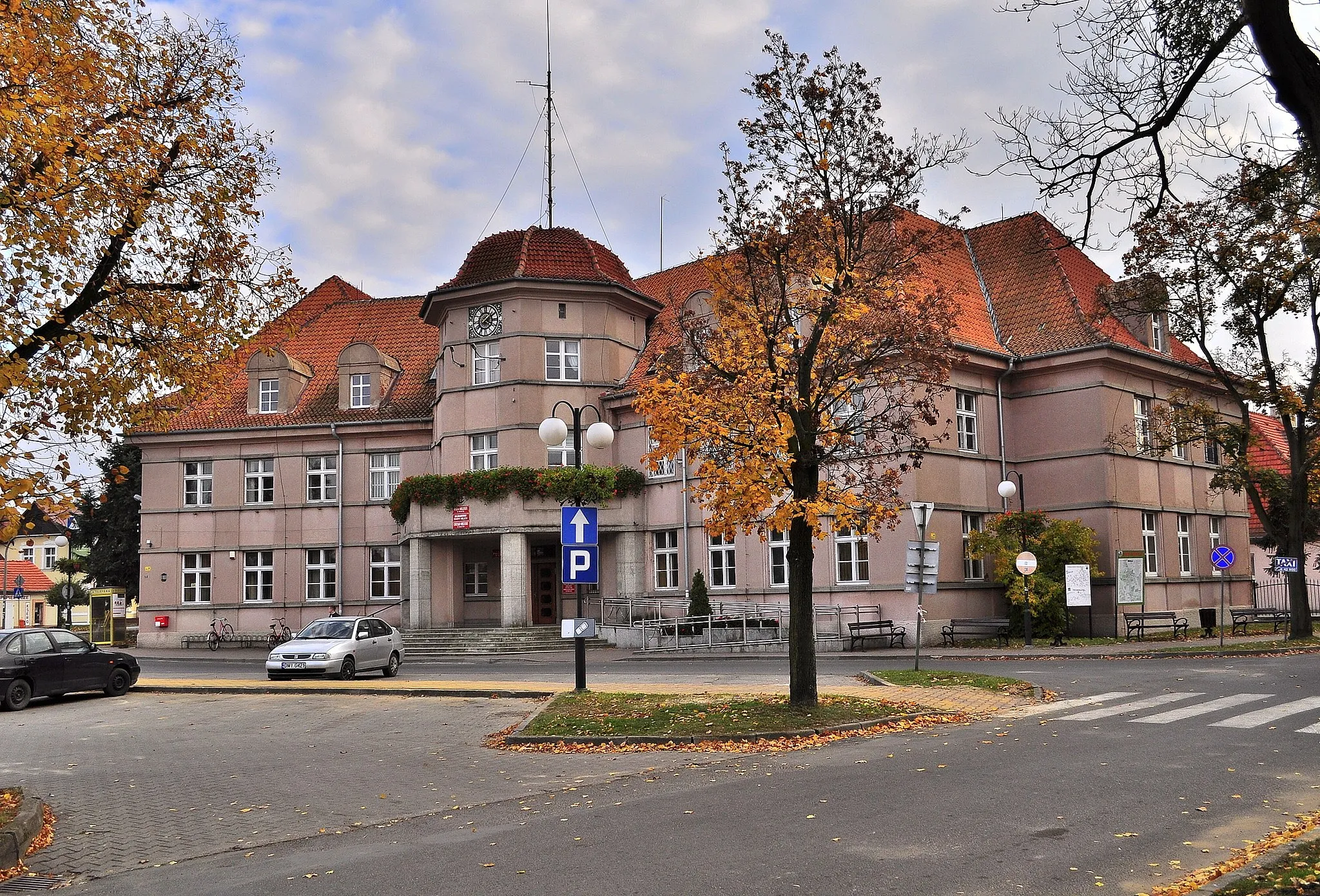 Photo showing: Budynek Urzędu Miejskiego w Miliczu.