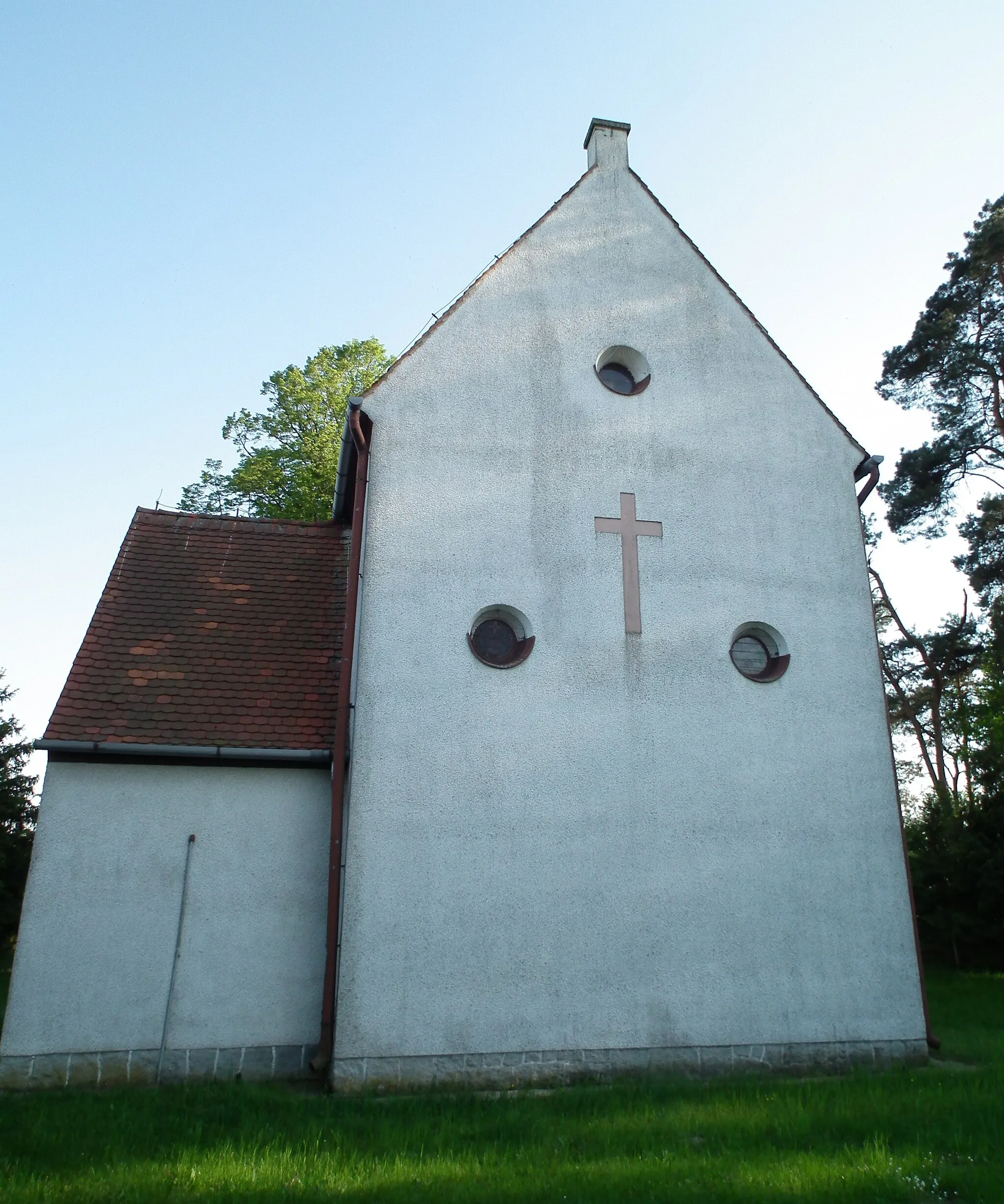 Photo showing: Kaplica w południowej części wsi Kolęda.