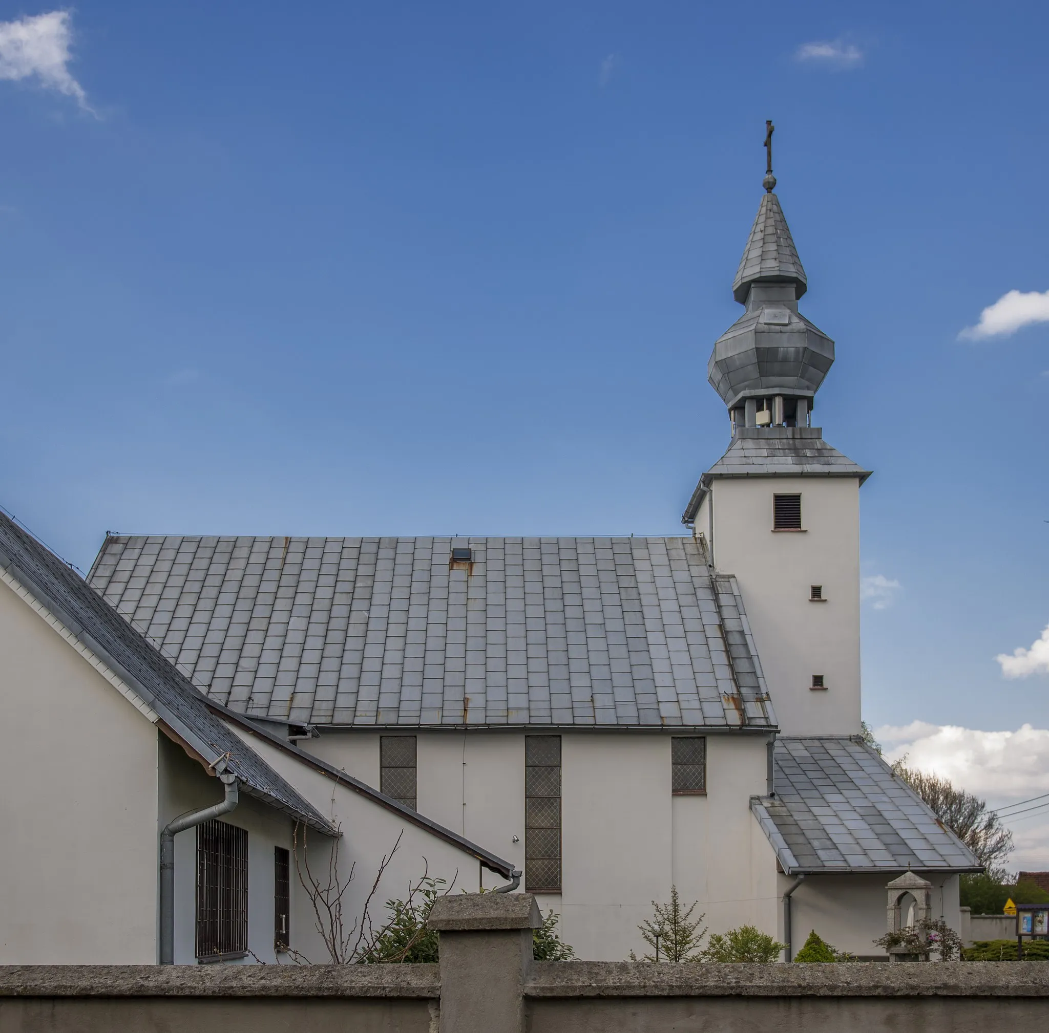 Photo showing: Church of the Divine Mercy