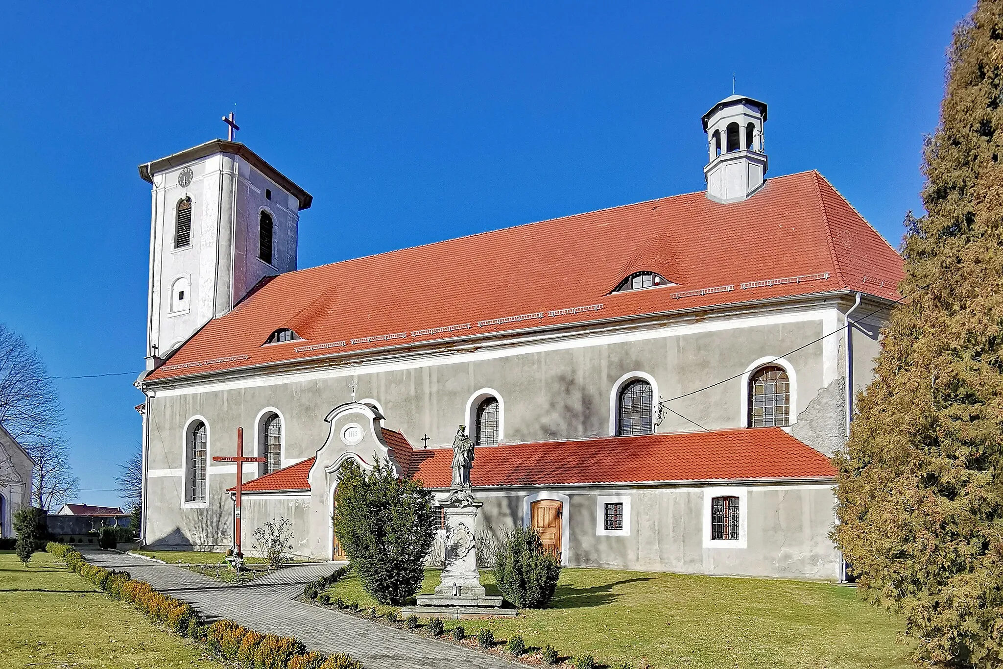 Photo showing: Henryków Lubanski church, Poland