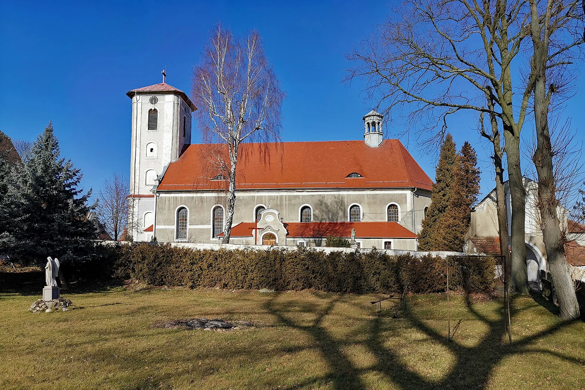 Photo showing: Henryków Lubanski church, Poland