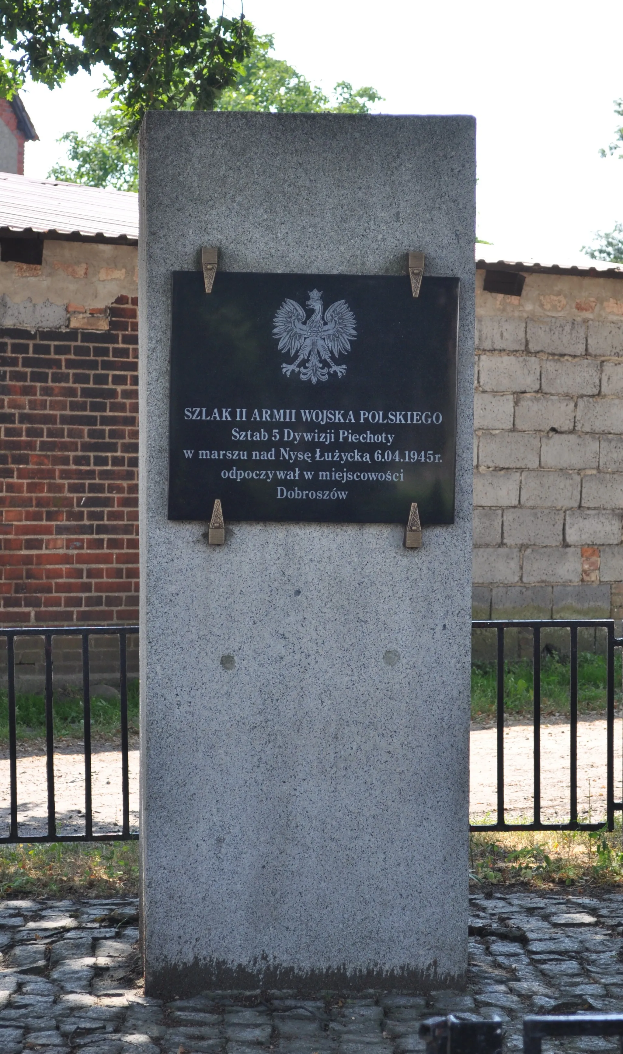 Photo showing: Monument in Dobroszów