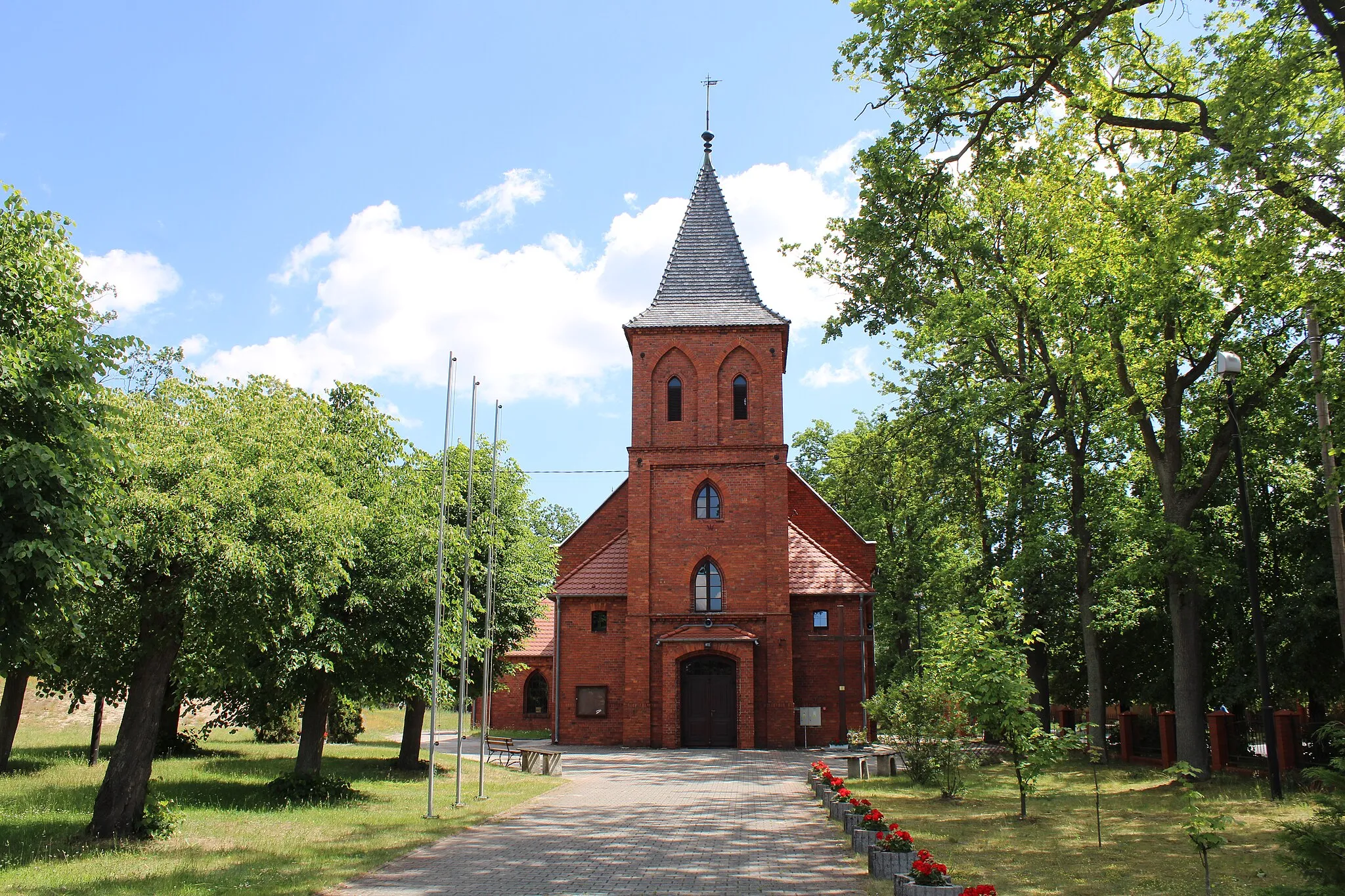 Photo showing: Kościół Najświętszego Serca Pana Jezusa w Czeszowie