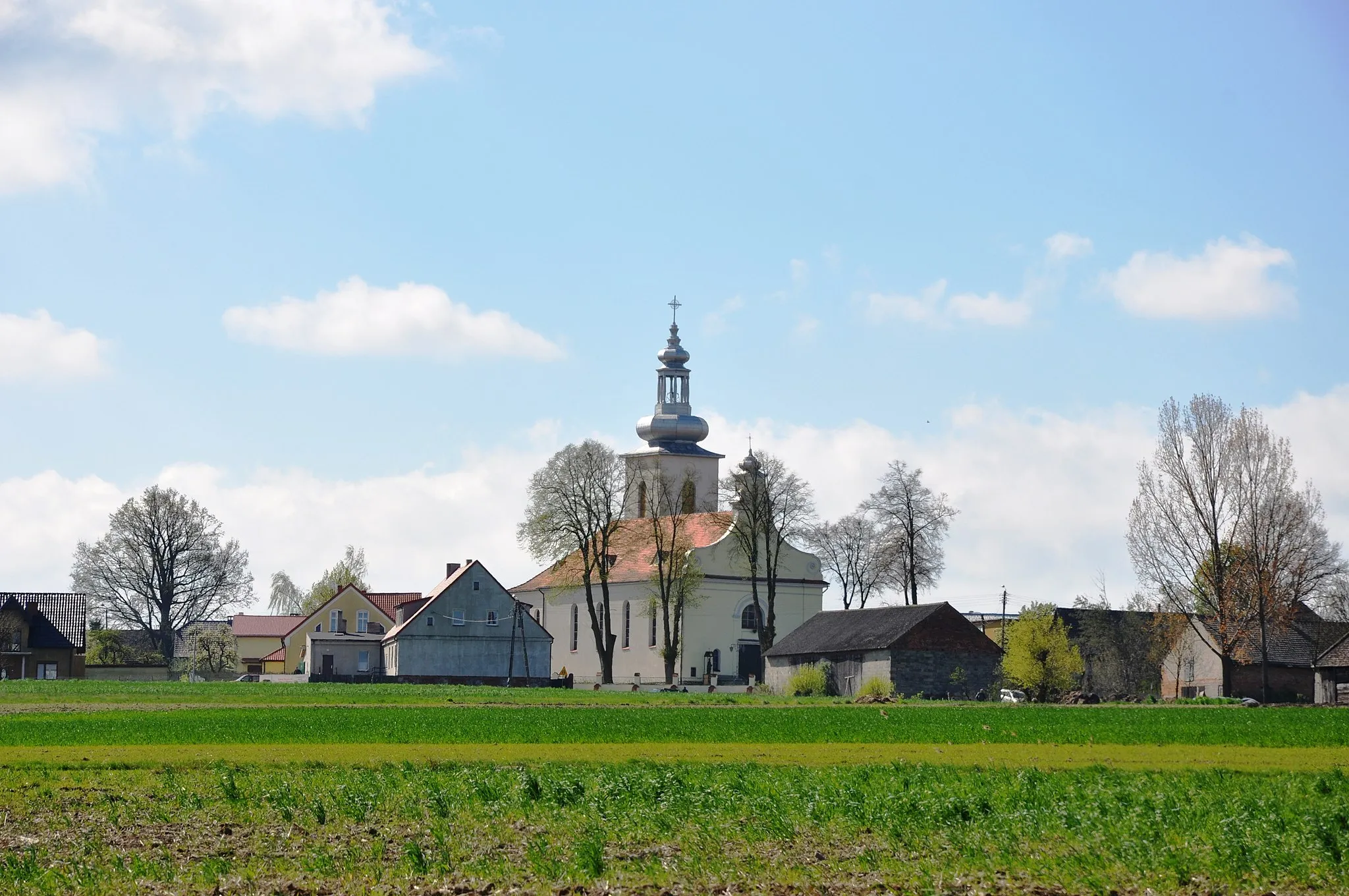 Photo showing: L'église Saint Laurent de Chynowa, en 2016.
