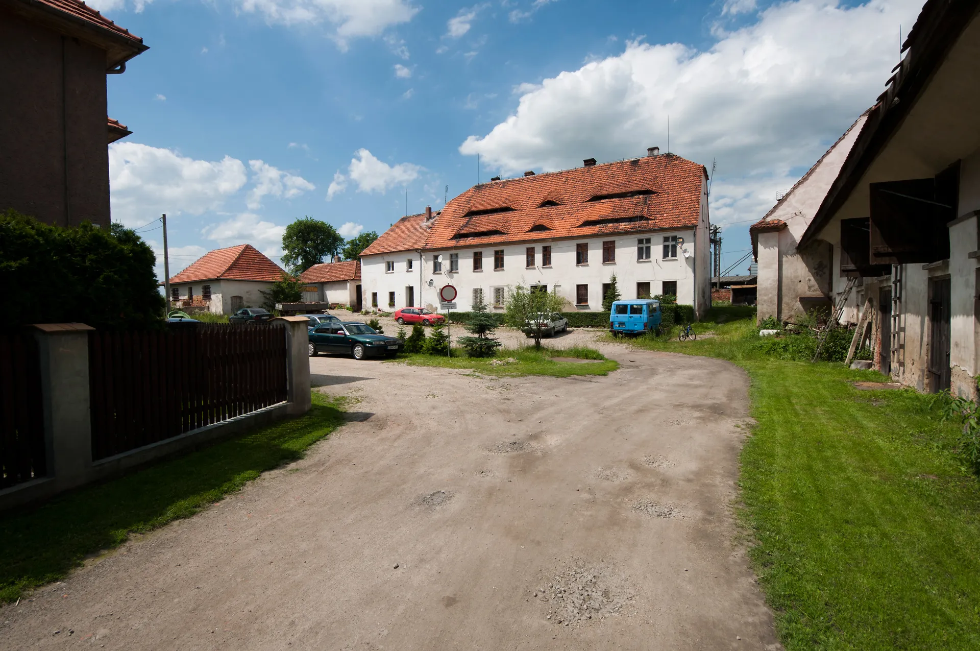 Photo showing: Zawiszów 2B - budynek mieszkalny w zespole folwarku