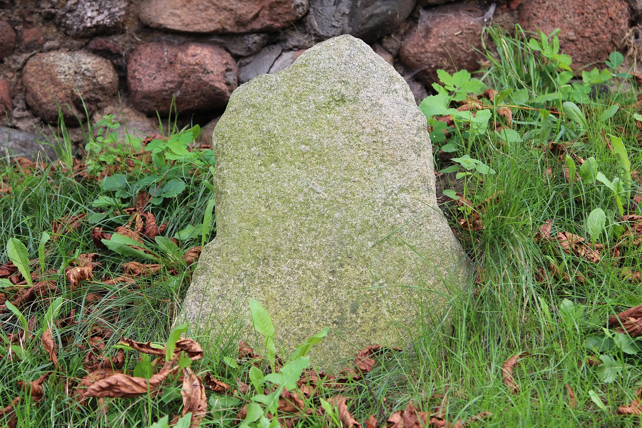 Photo showing: Stone cross in Wilczków