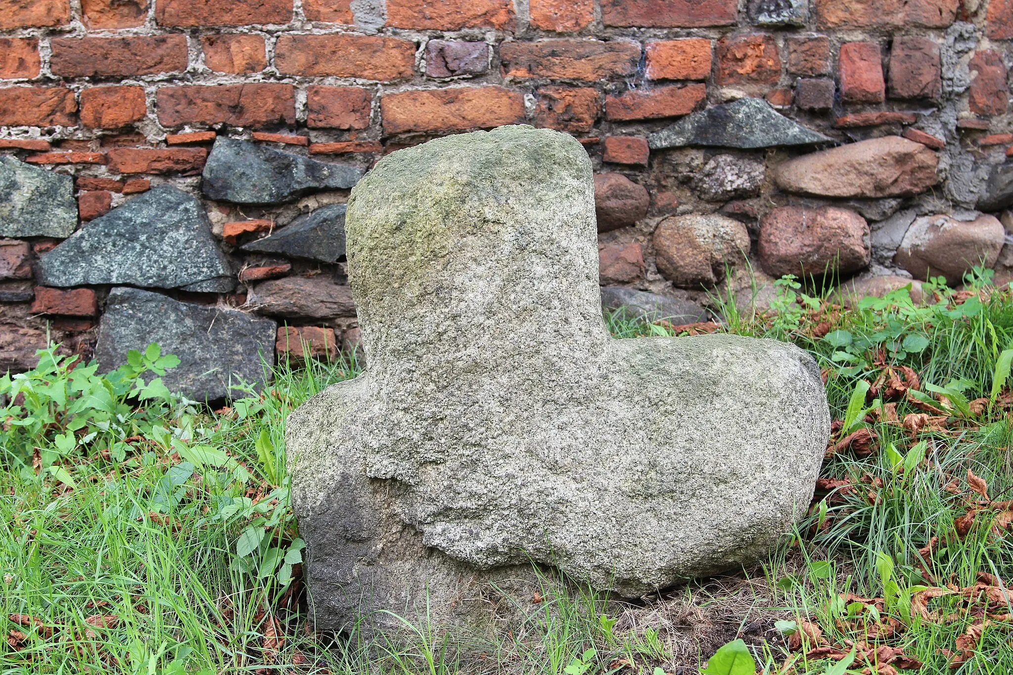 Photo showing: Stone cross in Wilczków