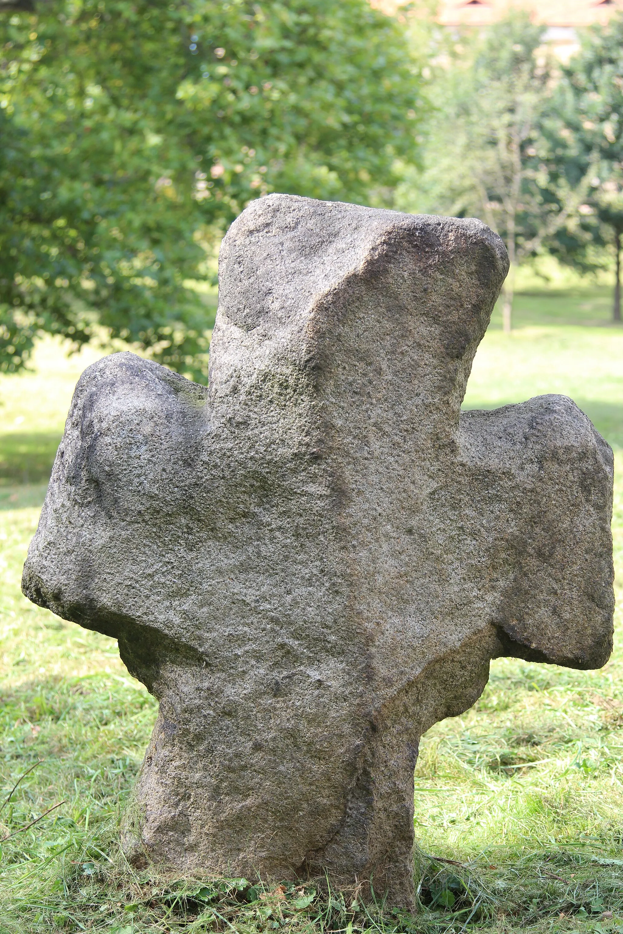 Photo showing: Stone cross in Wierzbna