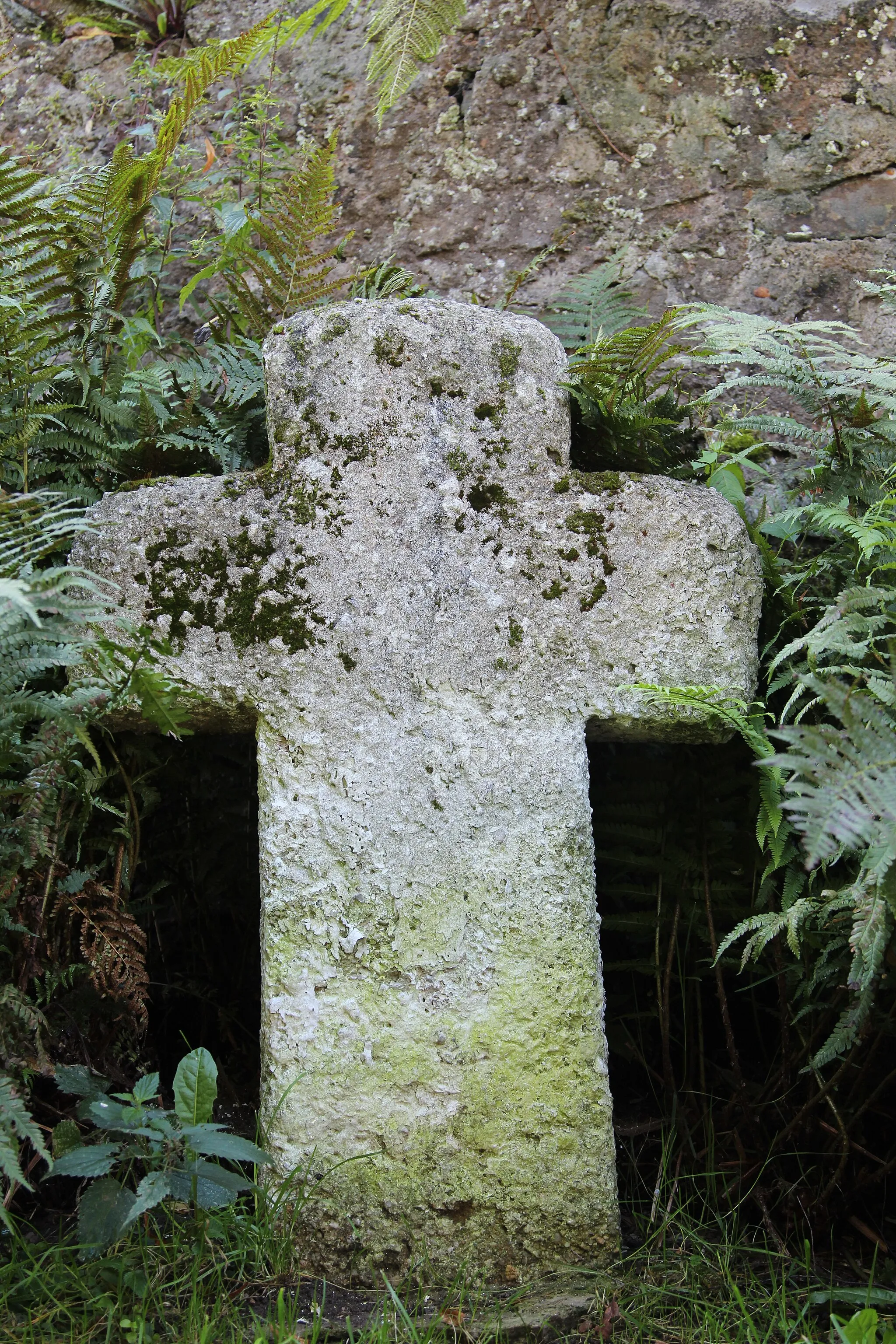 Photo showing: Stone cross in Stare Bogaczowice