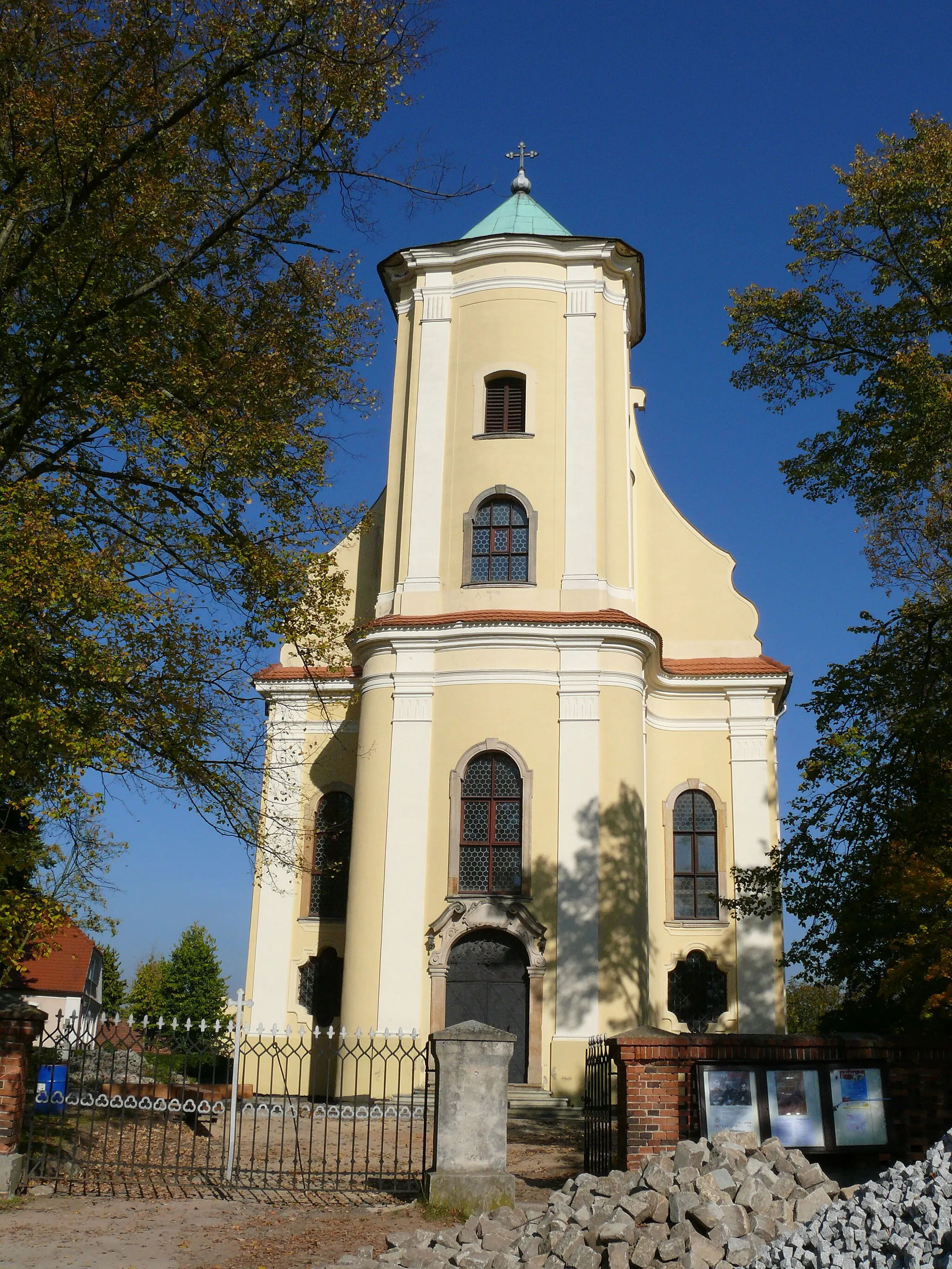 Photo showing: Church of st. Charles Borromeo in Radziądz. Poland.