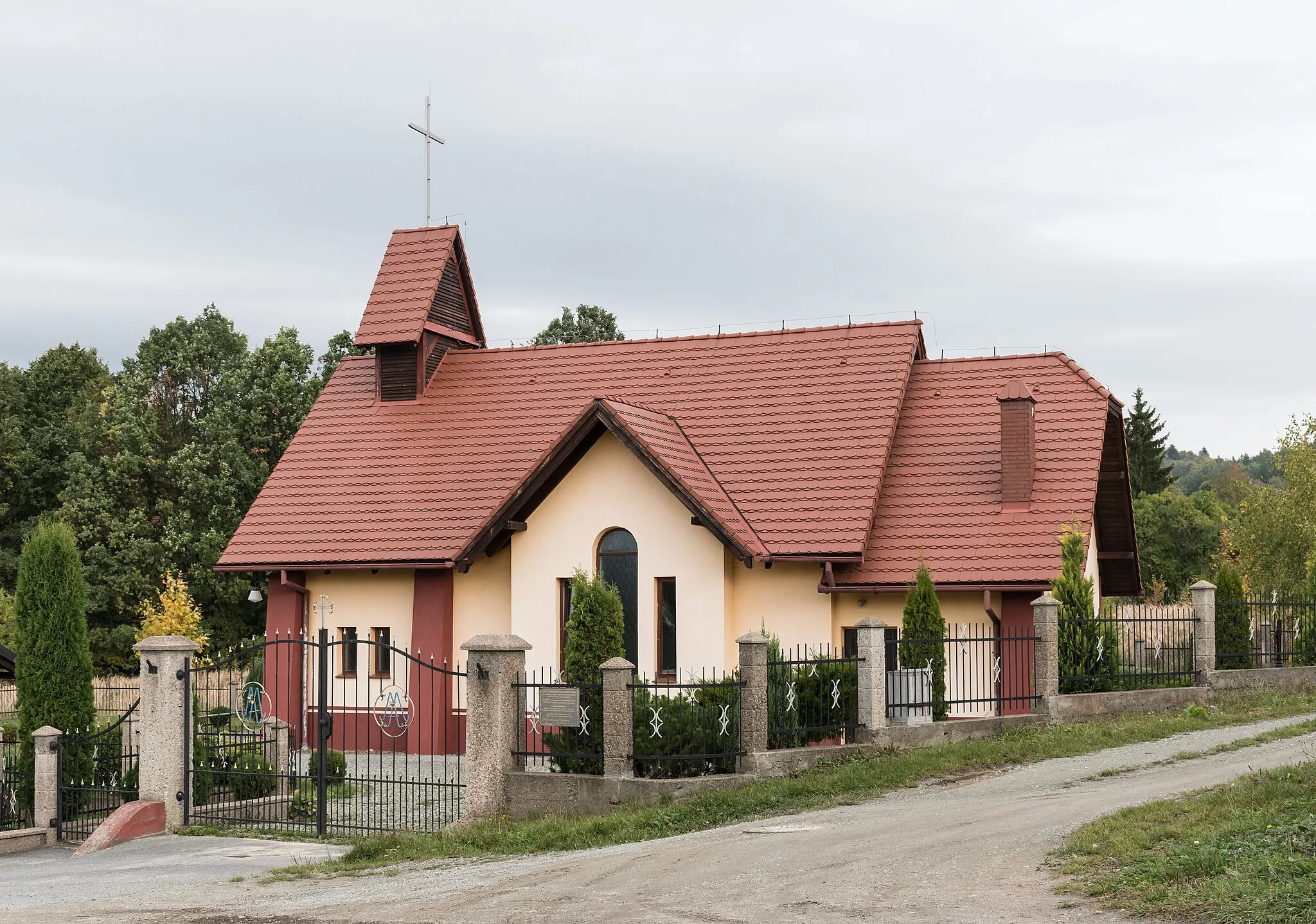 Photo showing: Church of Our Lady of Perpetual Help in Koszyn