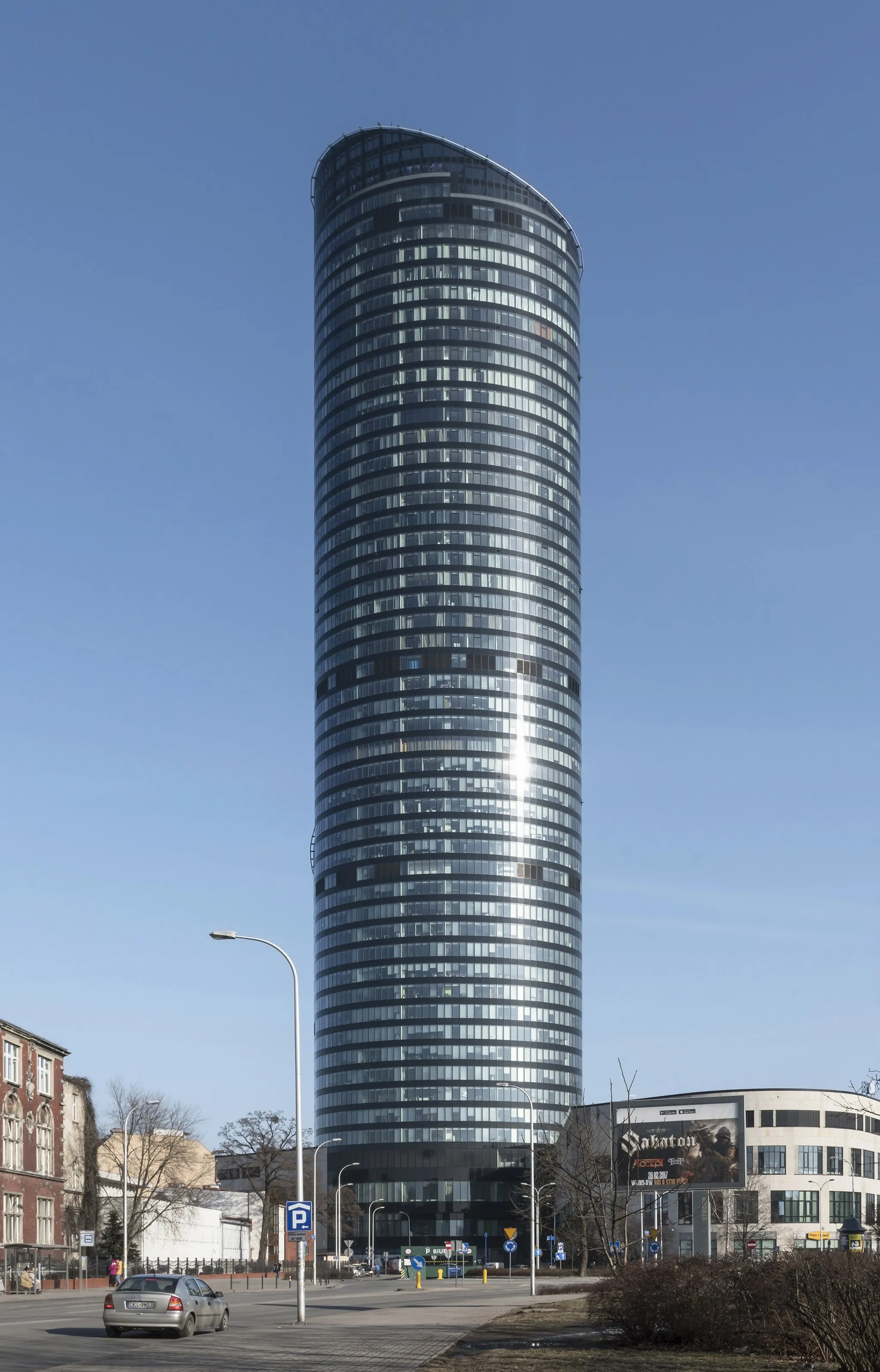 Photo showing: Sky Tower in Wrocław