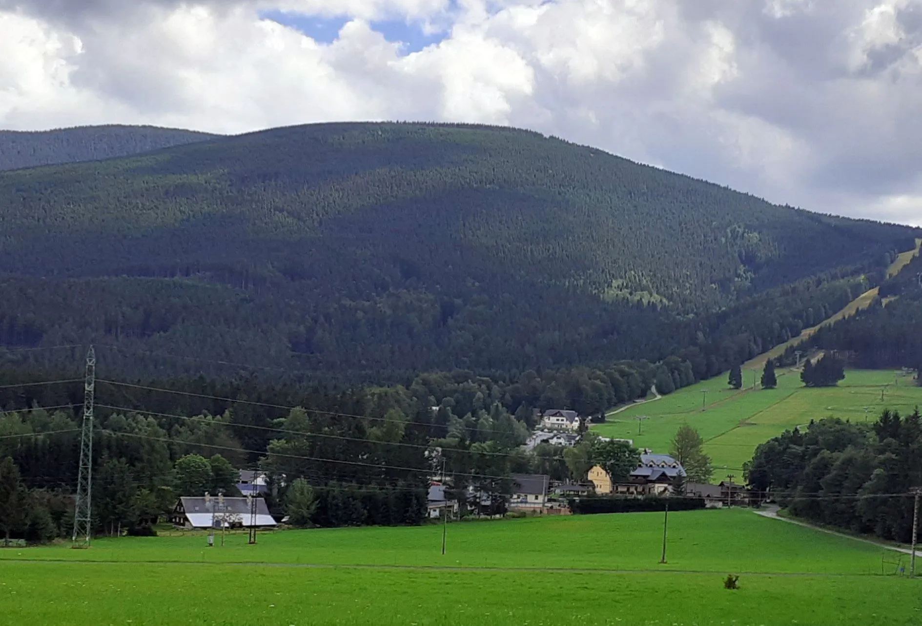 Photo showing: Ramzová (pohled od Větrolamu)