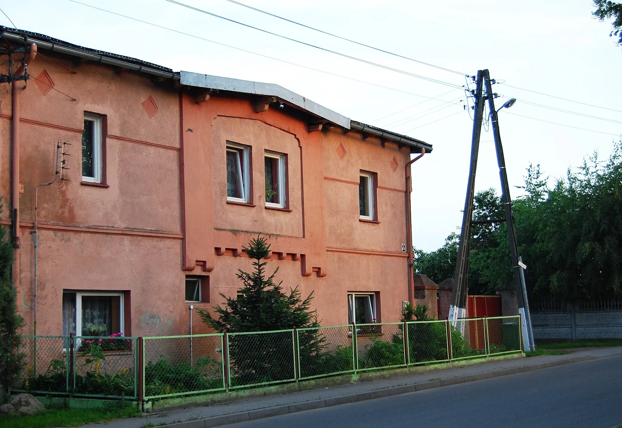 Photo showing: Zębice - dom w starszej części wsi