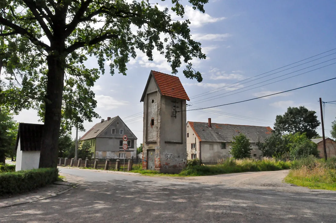 Photo showing: Crossing in the village
