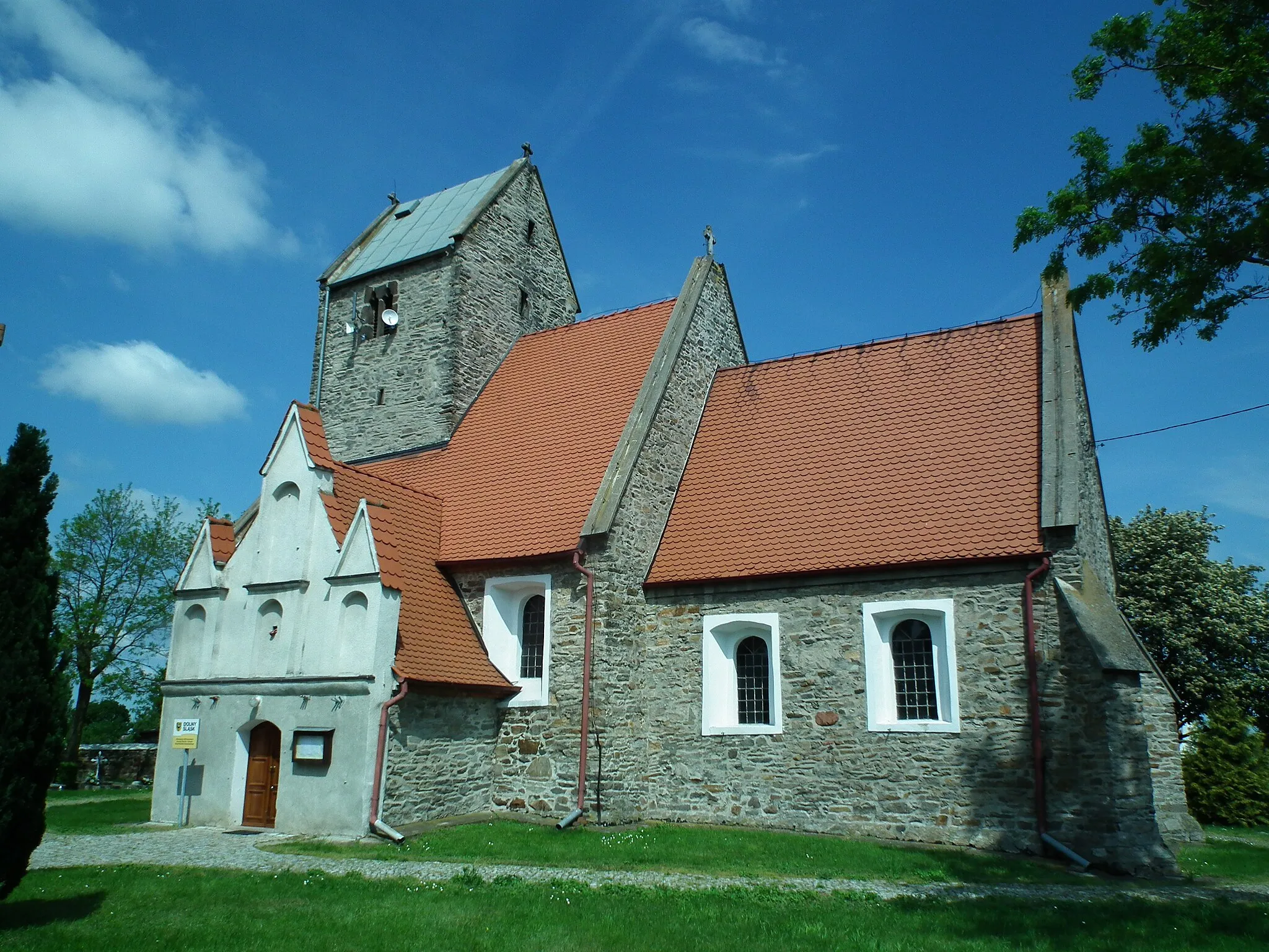 Photo showing: Kościół św. Urszuli w Kowalowie koło Wiązowa.