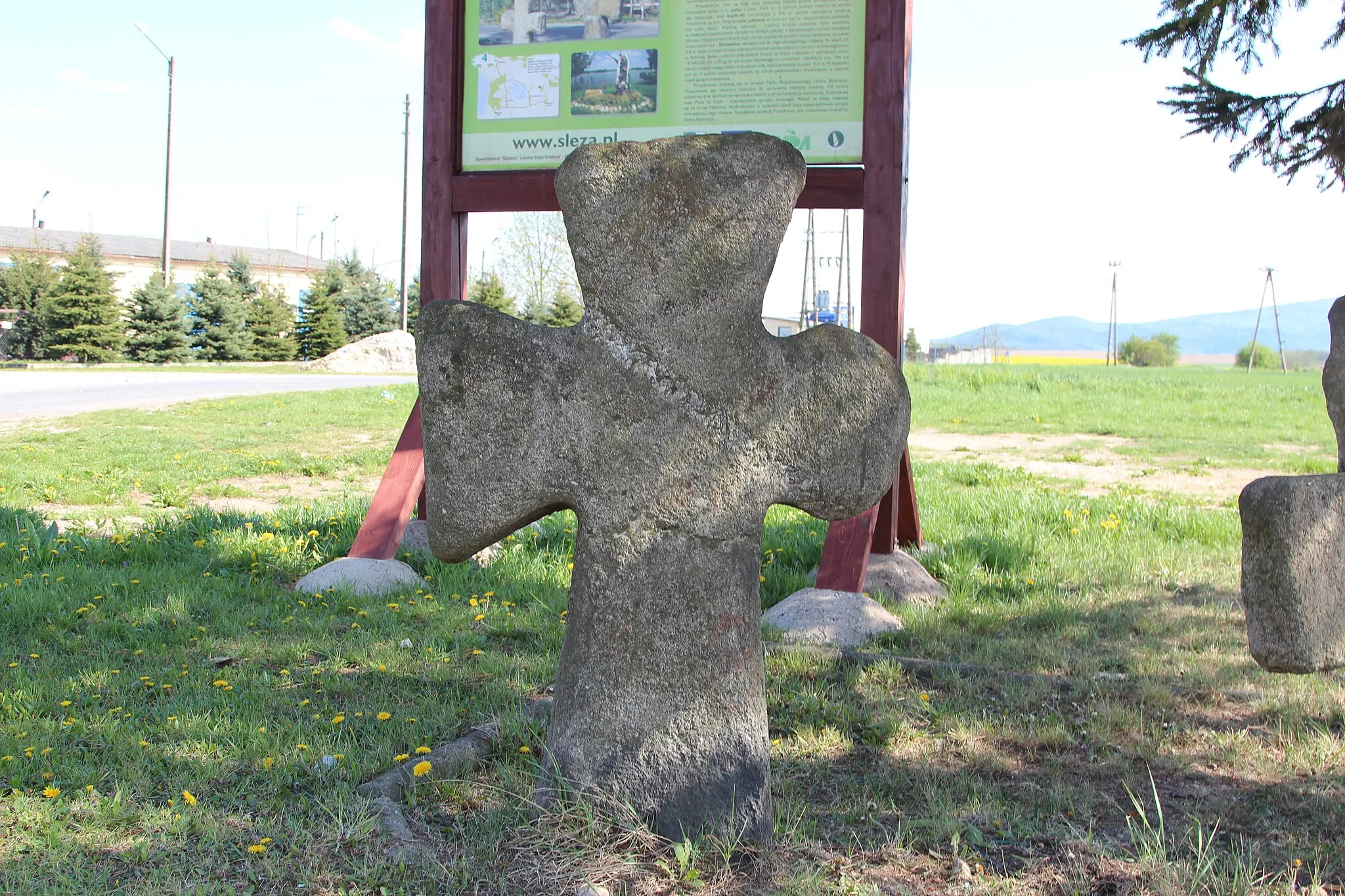 Photo showing: Stone cross in Proszkowice