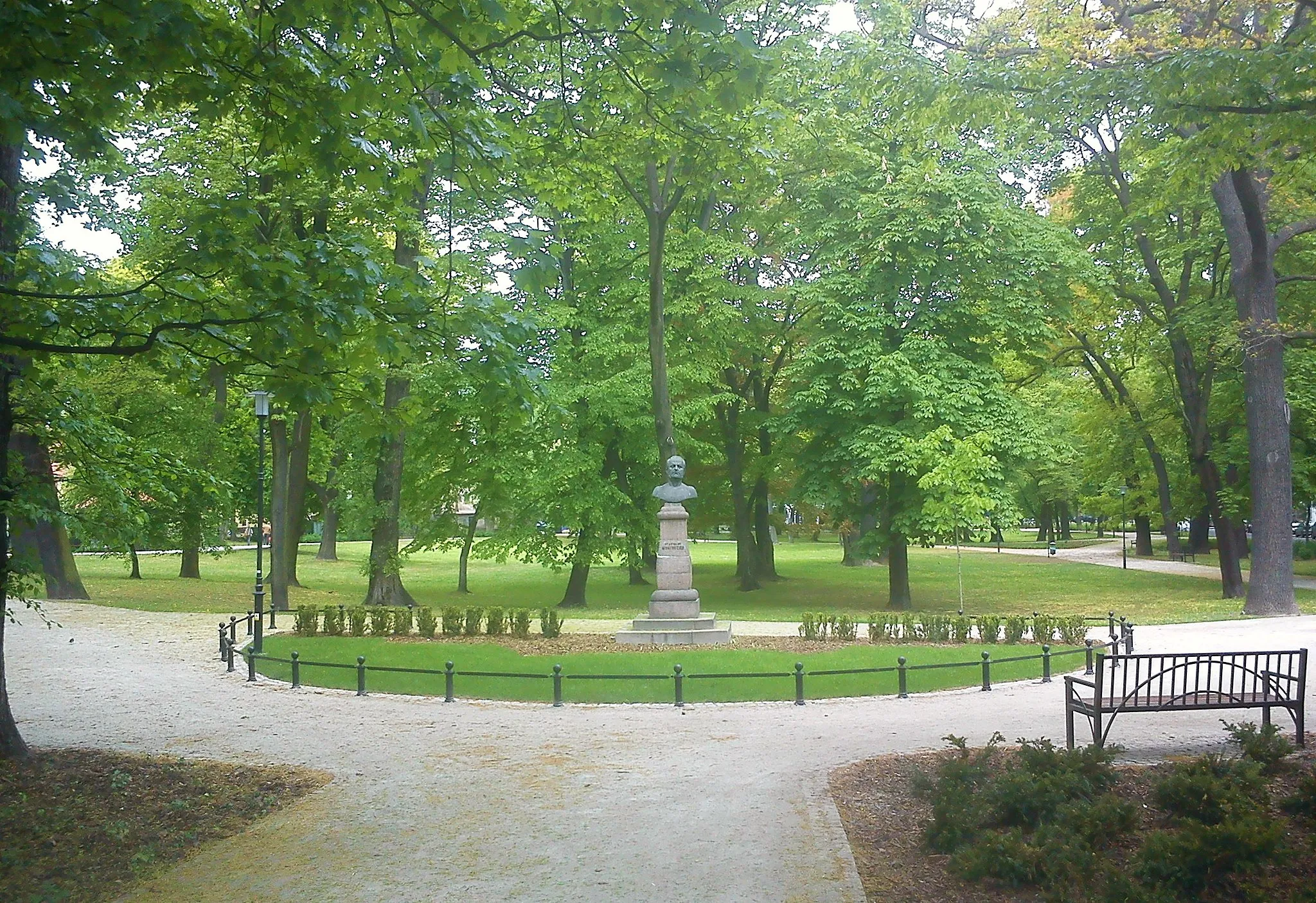 Photo showing: Moniuszko Monument, Poznan.