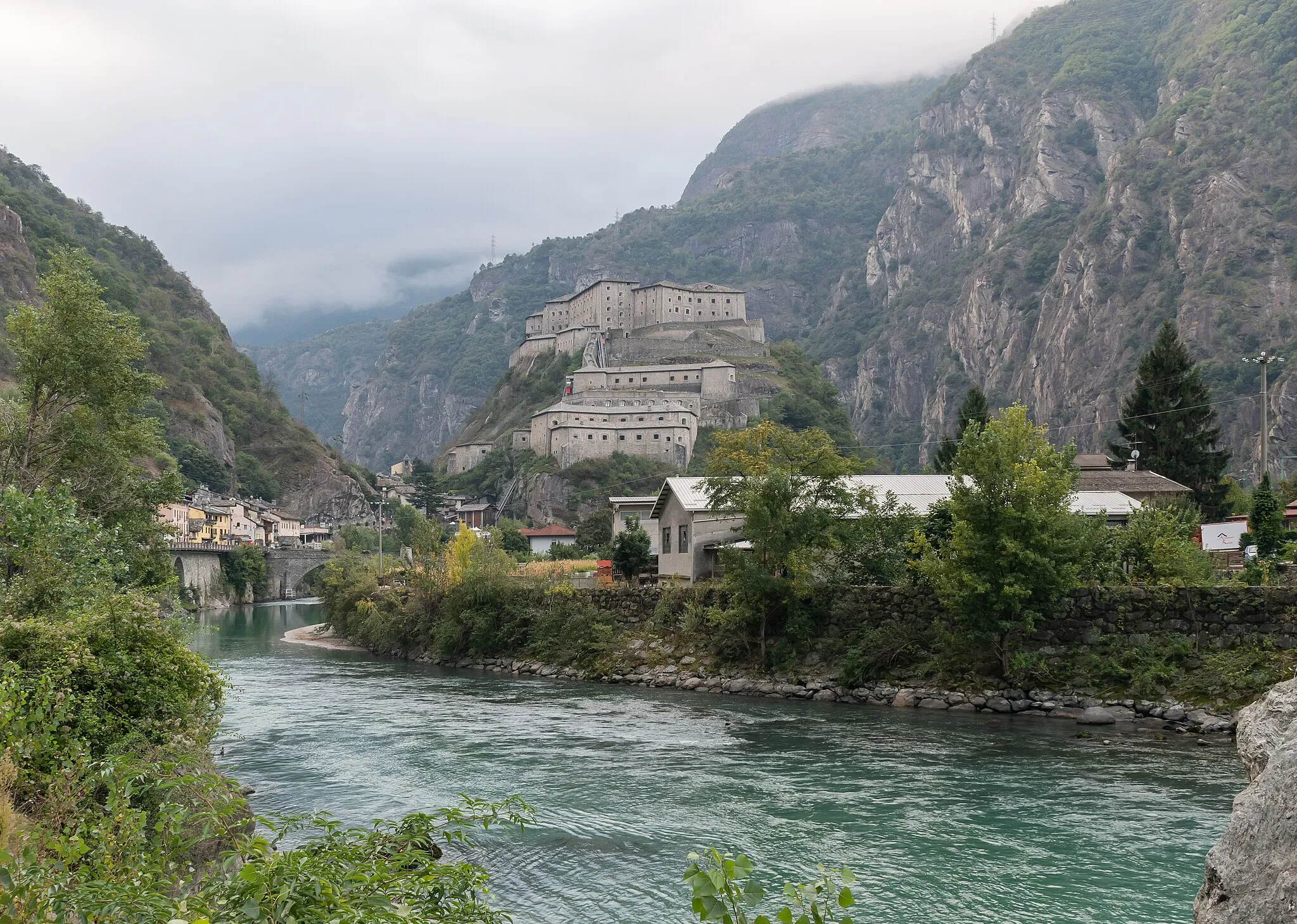 Photo showing: Castle of Bard, Aosta Valley, Italy