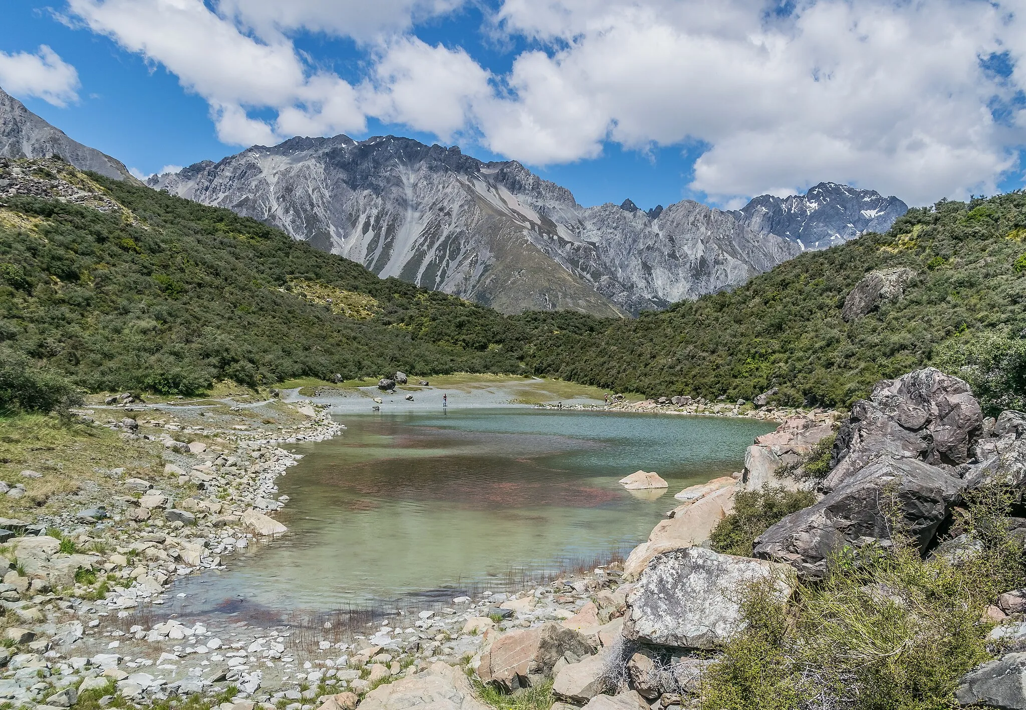 Photo showing: Blue Lake in Aoraki/Mount Cook National Park in the South Island, New Zealand.